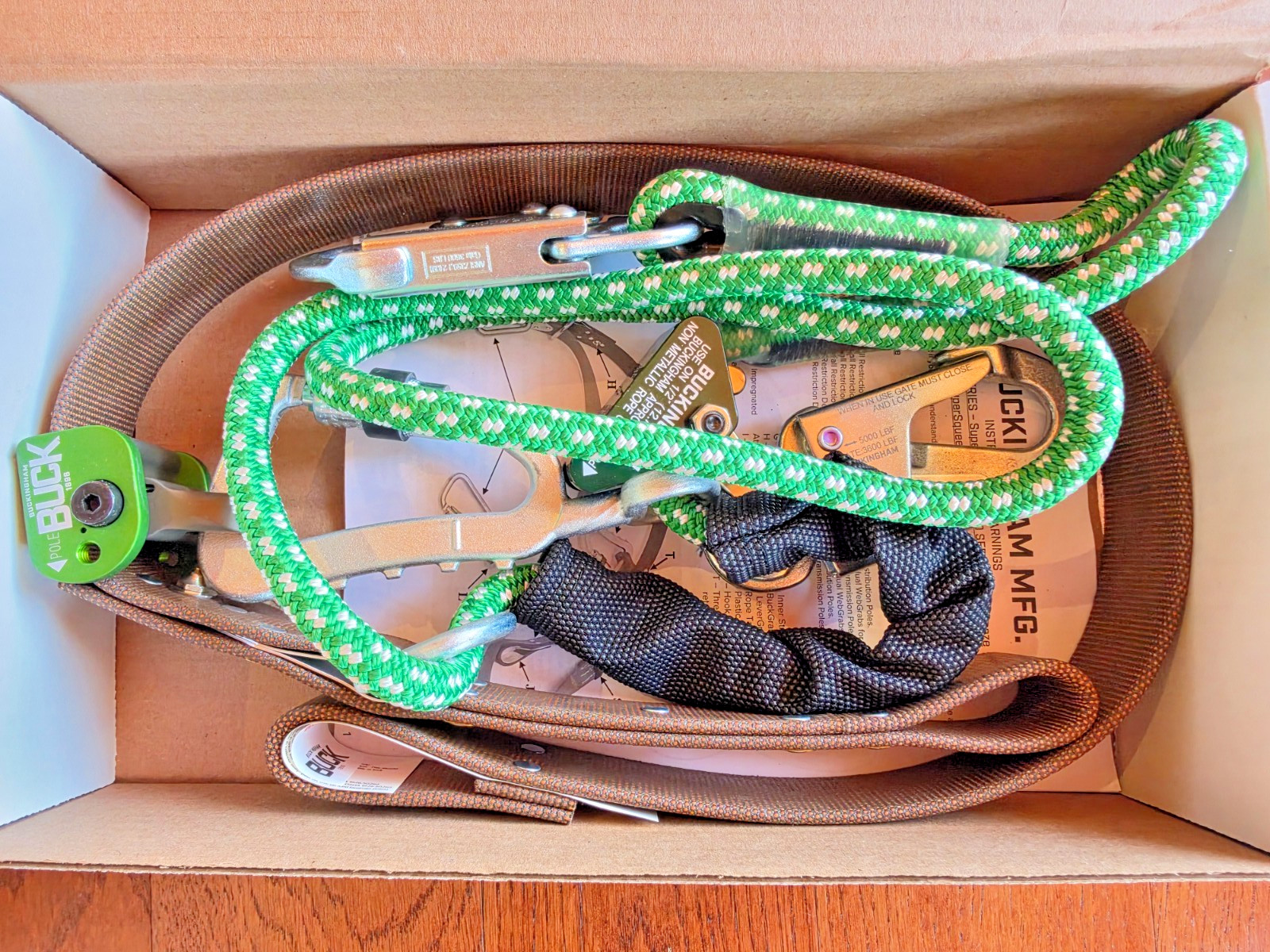 Buck 488RQ4 Buckingham SUPERSQUEEZE™ WITH ROPE INNER STRAP NEW Buck 488RQ4 Buckingham SUPERSQUEEZE™ WITH ROPE INNER STRAP NEW