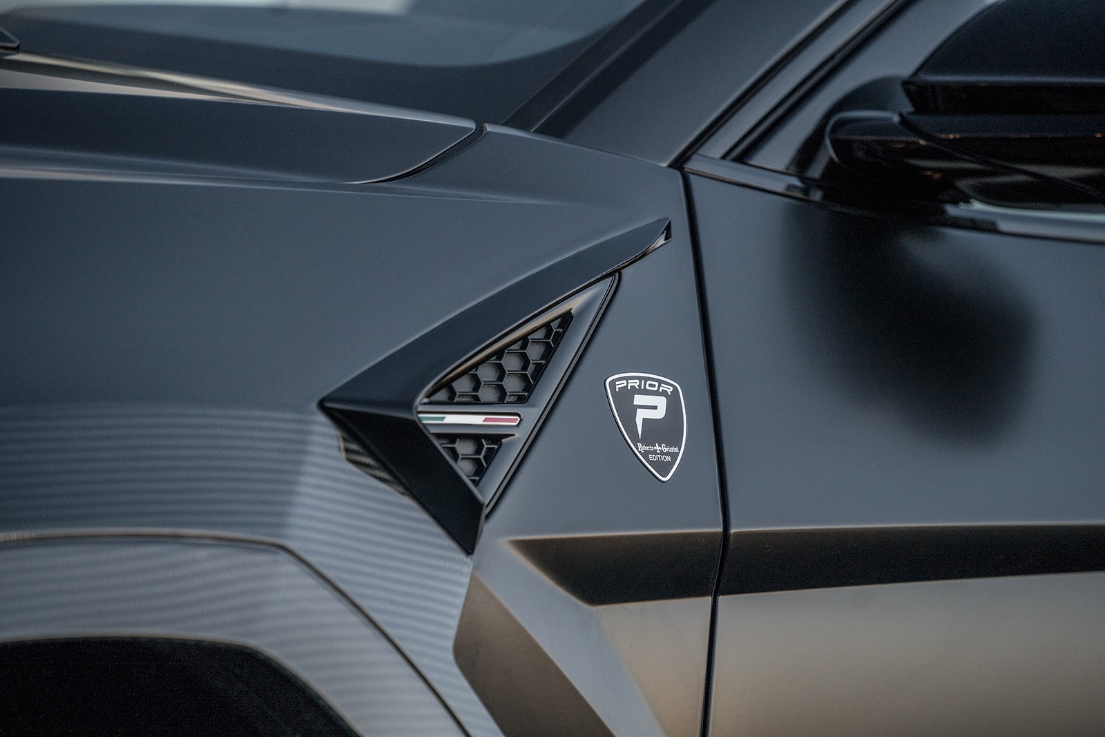 PD Wide Body Kit Real Dry Carbon Fiber Front Fender Vents Fits Lamborghini URUS