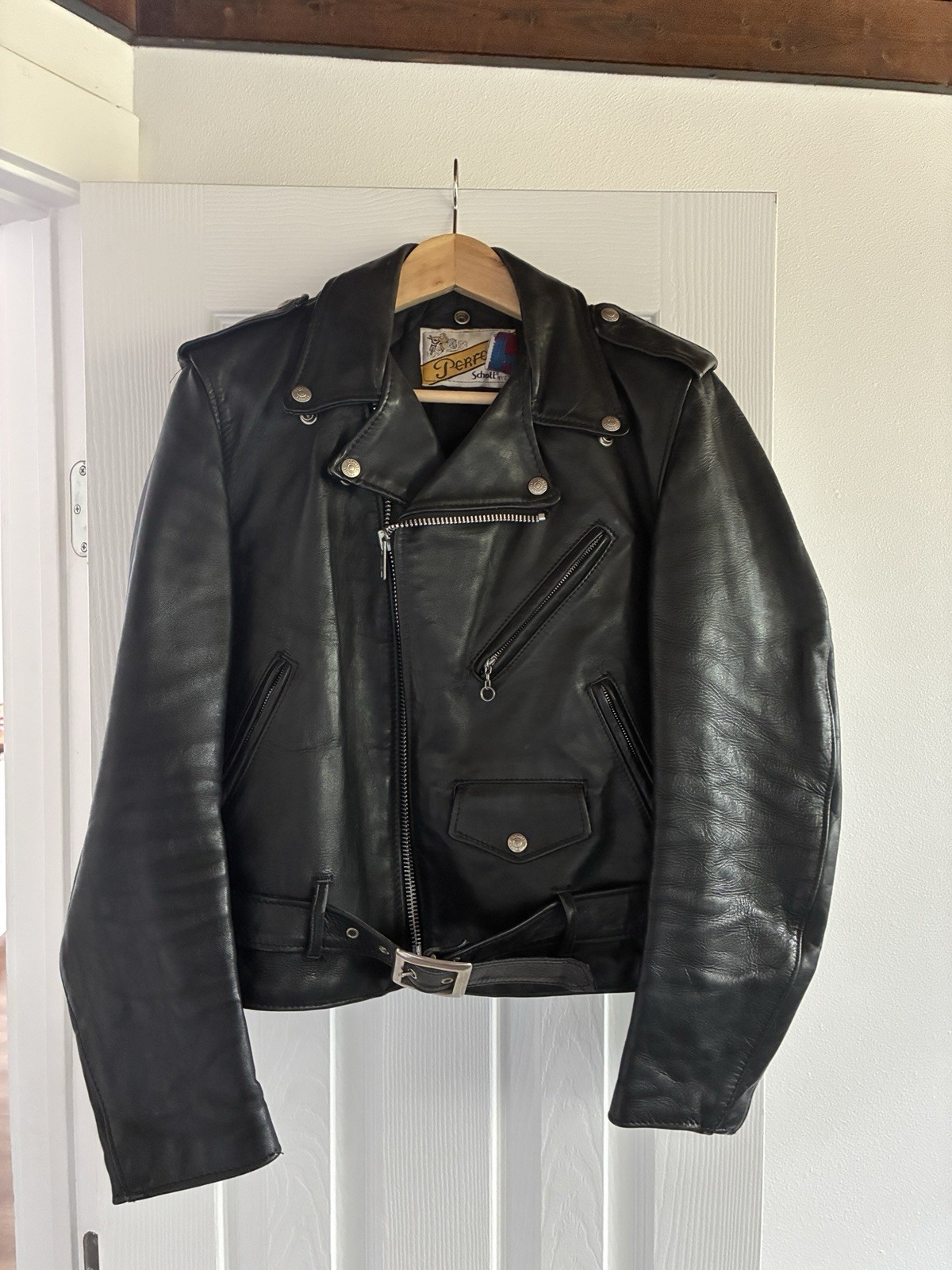 Schott Perfecto 618 Men\'s Leather Jacket Size 38