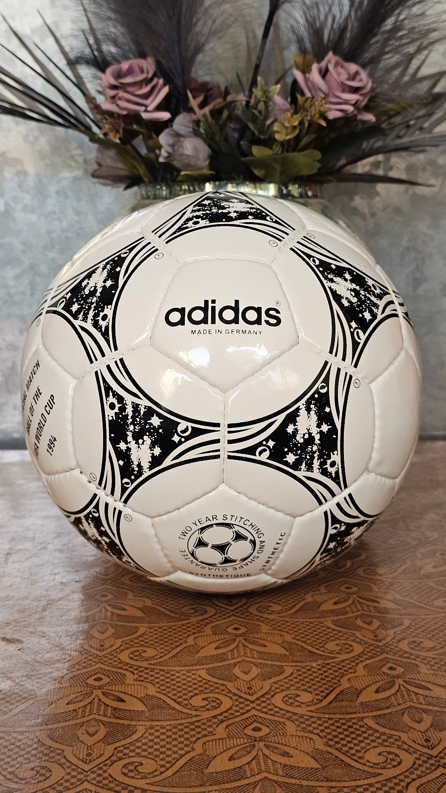 Adidas Questra FIFA World Cup 1994 Soccer Match Football Size 5 Adidas Questra FIFA World Cup 1994 Soccer Match Football Size 5