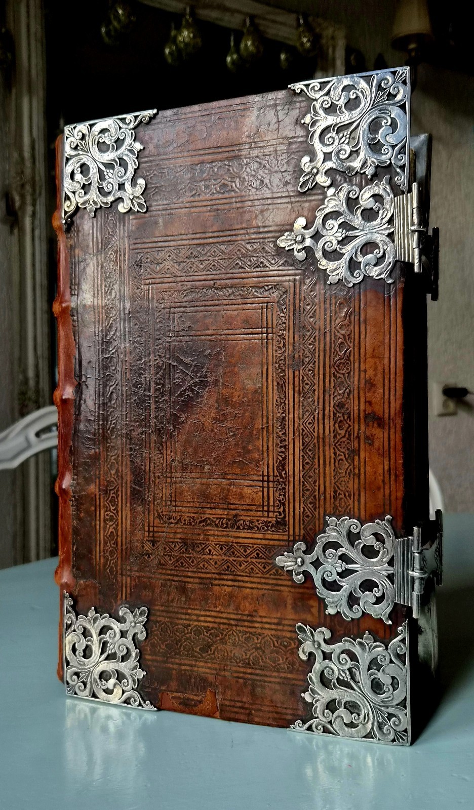 Old & rare 1645 Dutch Ravesteyn states Bible with fine 18th century solid silver