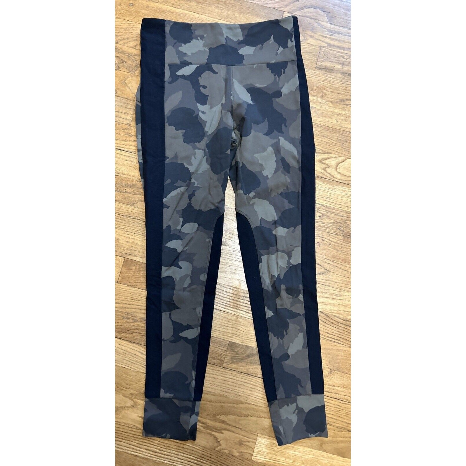 Women’s ATHLETA Essex Camo Hybrid Joggers Pants Size S *C1