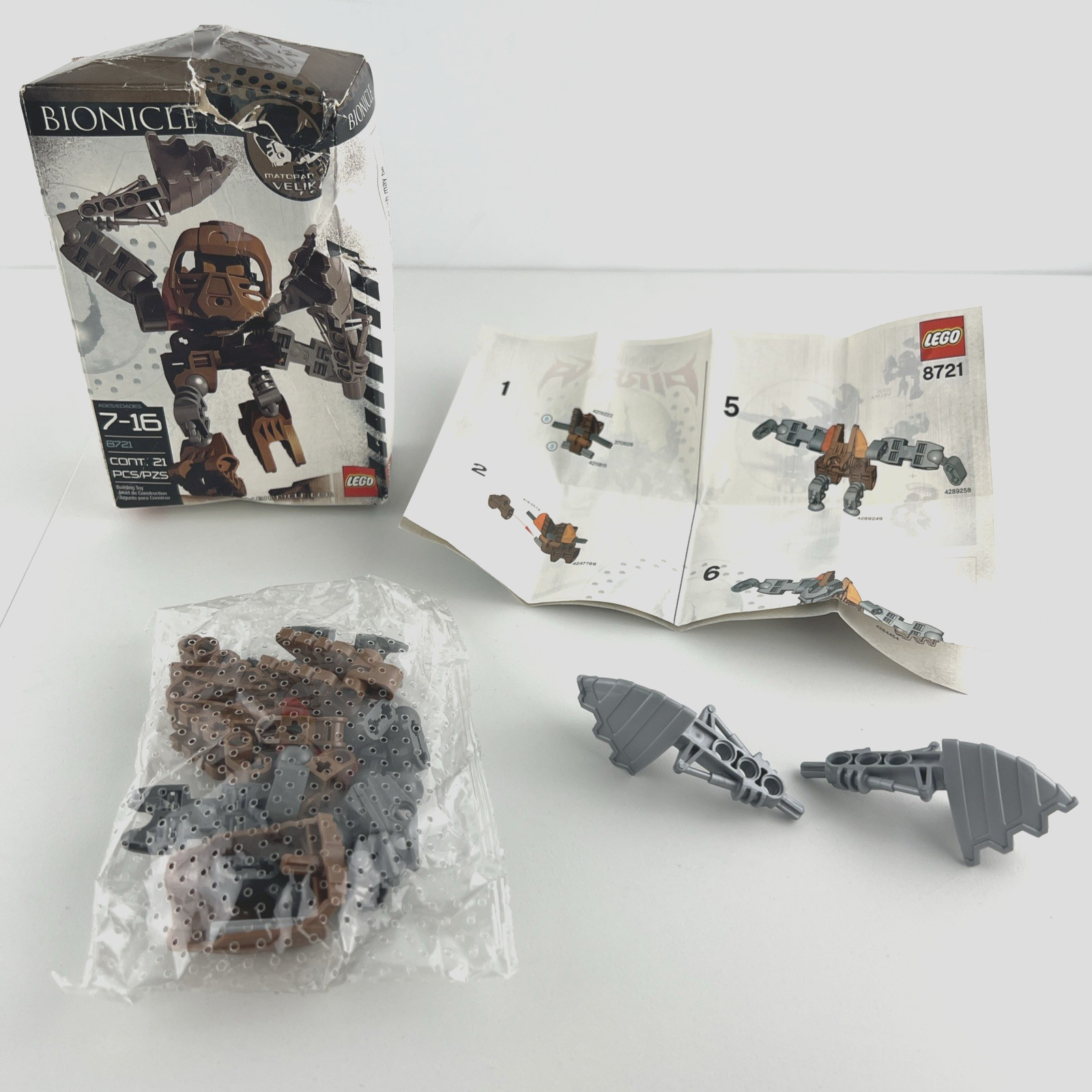LEGO Bionicle 8721 Voya Nui Matoran Velika w/ Box and Instructions Still in Bag