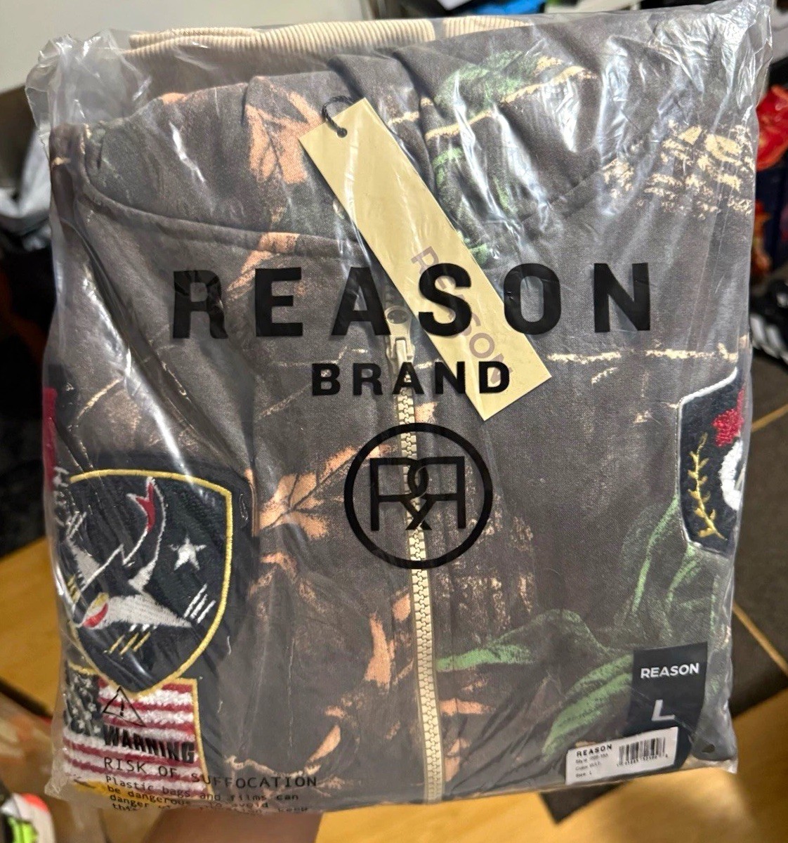 Reason Men’s Camouflage Full Zip w/ Patches Size L