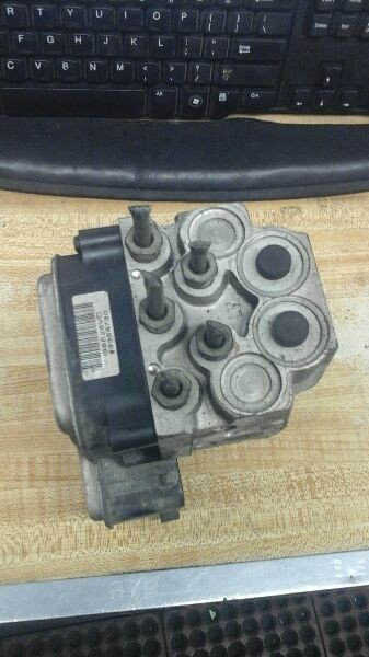 2003-2005 Chevy Avalanche 1500 ABS Anti-Lock Brake Pump Assembly Used