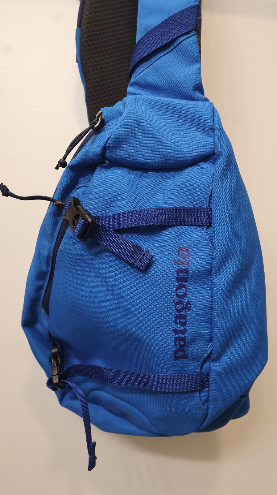 Patagonia Atom 8L Sling Bag Backpack Pack Polyester Zip Blue Unisex Hiking Patagonia Atom 8L Sling Bag Backpack Pack Polyester Zip Blue Unisex Hiking