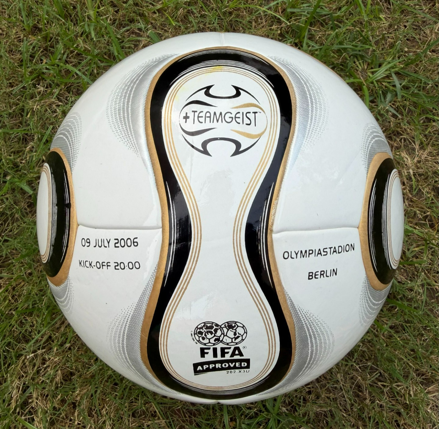 Adidas TeamGeist 2006 FIFA World Cup Official Match Soccer Ball Size 5