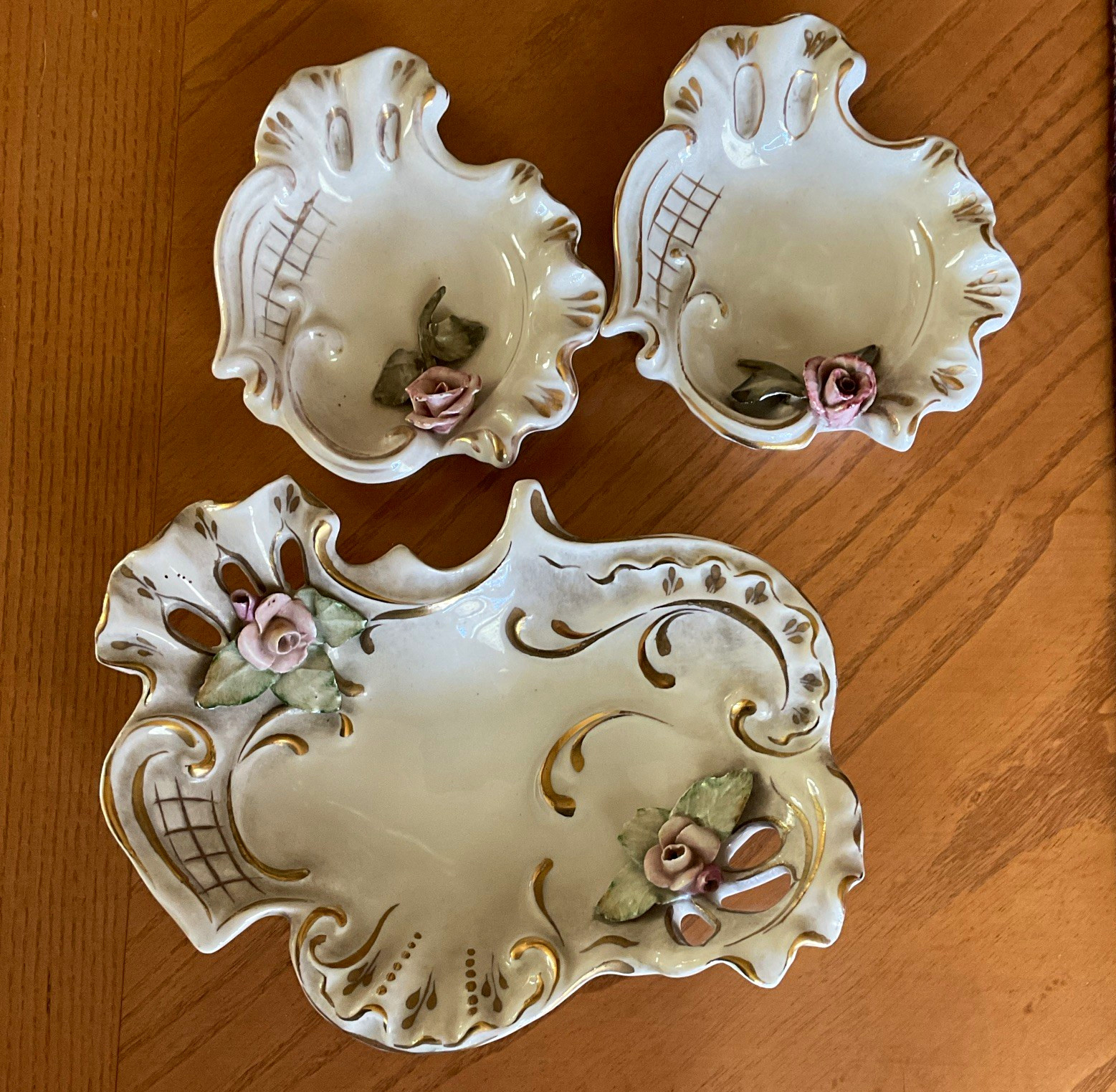 Vintage Rose Accented Ceramic Trinket or Ashtray Pieces Set of 3 Vintage Rose Accented Ceramic Trinket or Ashtray Pieces Set of 3