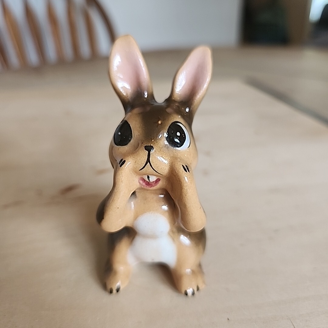 Vintage Ceramic Brown Kitchsy Bunny Rabbit Smiling Suprised Figurine Fluff Tail Vintage Ceramic Brown Kitchsy Bunny Rabbit Smiling Suprised Figurine Fluff Tail