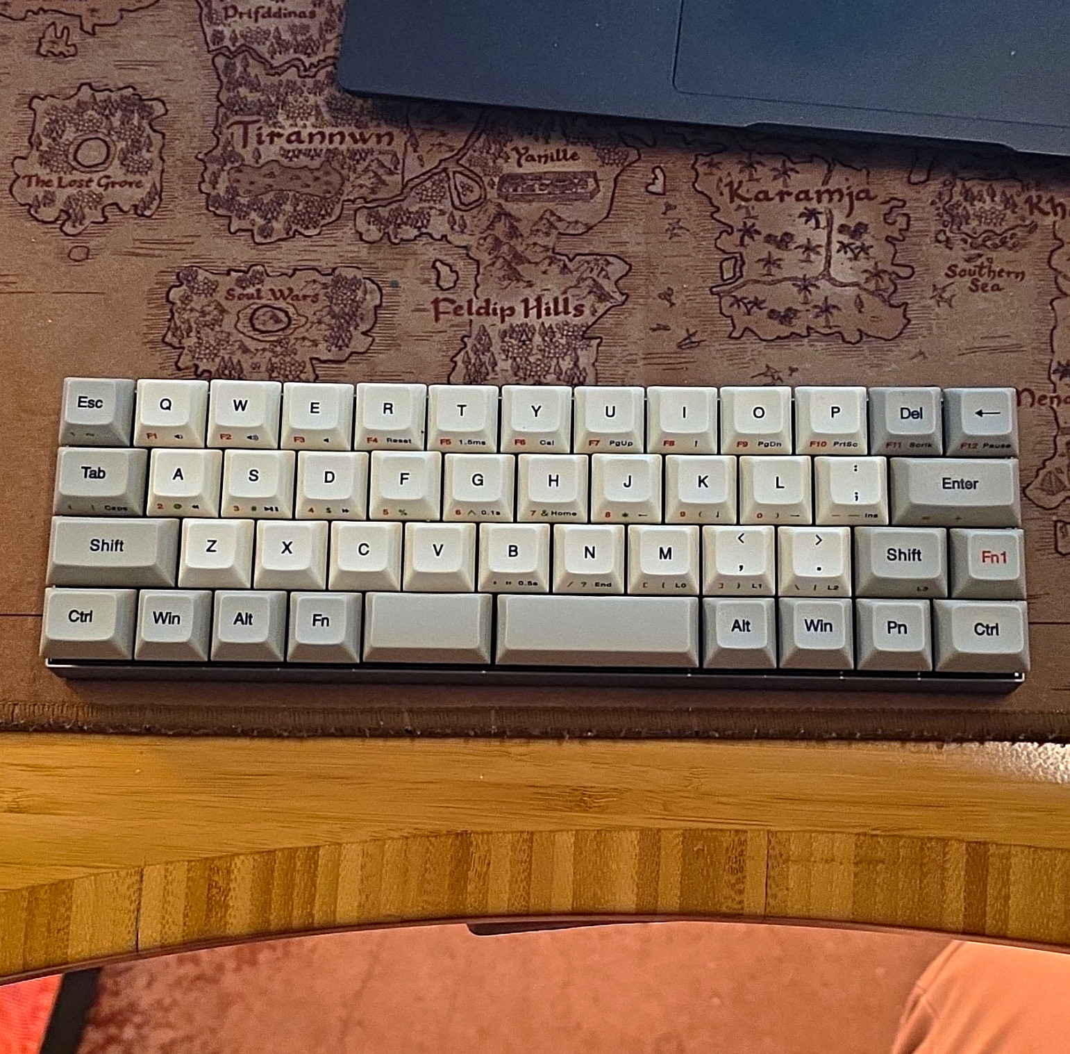 Vortex CORE 40% Compact Mechanical Wired Aluminum Keyboard Cherry BLUES Vortex CORE 40% Compact Mechanical Wired Aluminum Keyboard Cherry BLUES