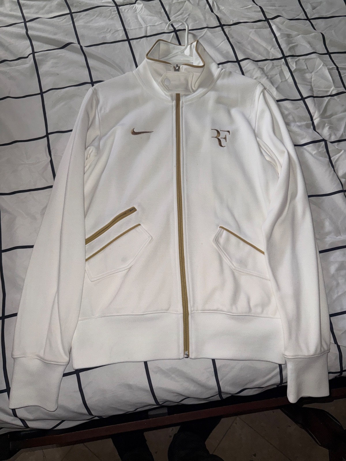 Roger Federer Nike 2010 Wimbledon RF Jacket Size: Small Roger Federer Nike 2010 Wimbledon RF Jacket Size: Small