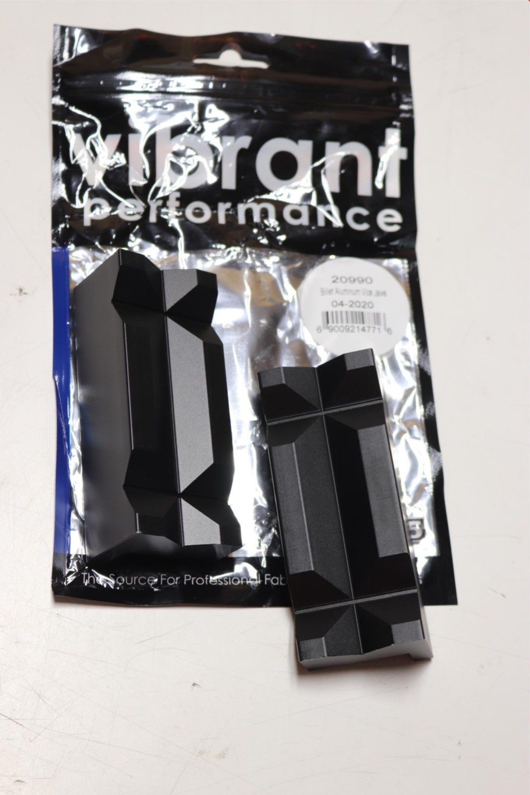 Vibrant Performance Billet Aluminum Magnetic Vise Jaws Tool for AN Fittings Vibrant Performance Billet Aluminum Magnetic Vise Jaws Tool for AN Fittings