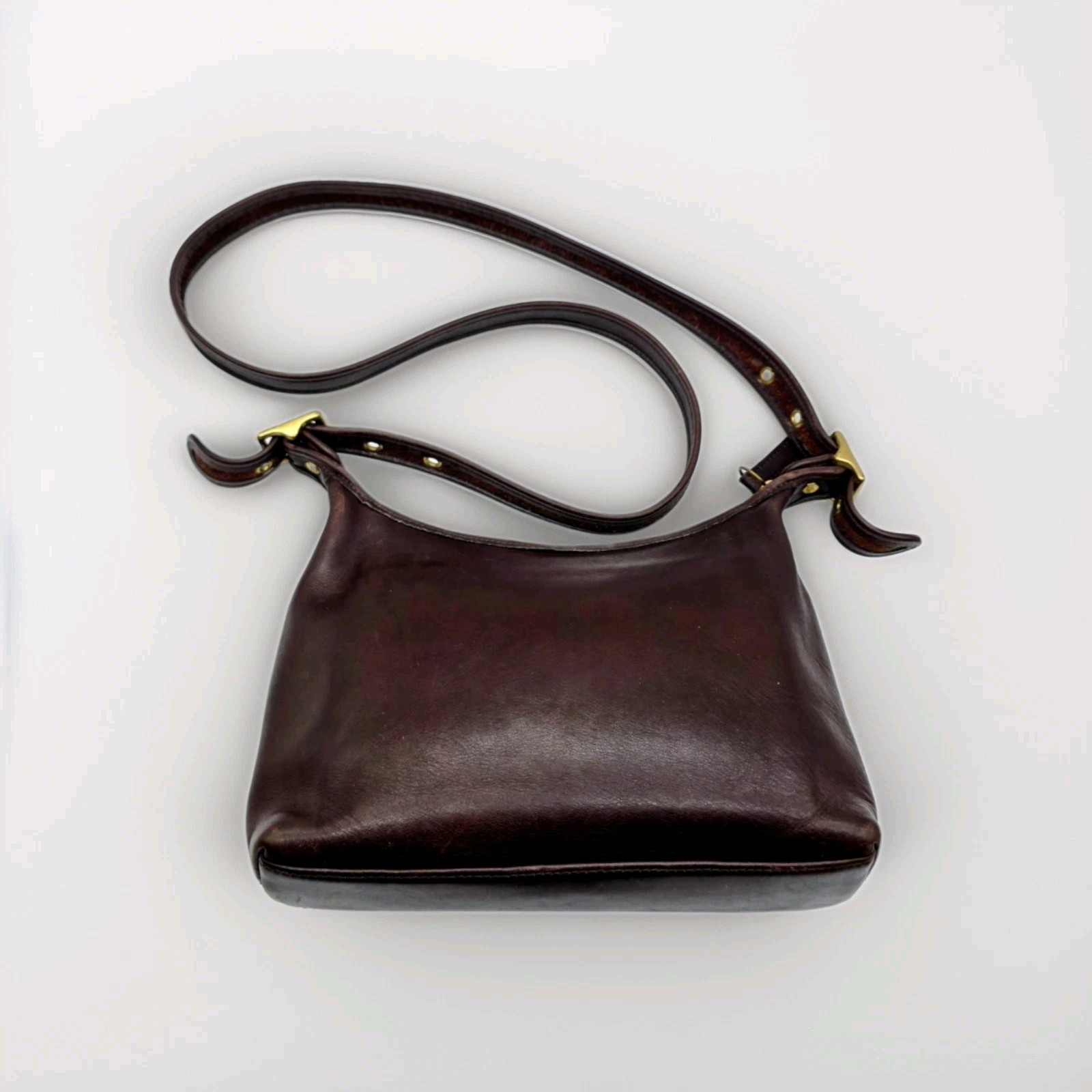 Vintage Coach Brown Leather Legacy Small Pocket Zip Crossbody Purse Bag 9136