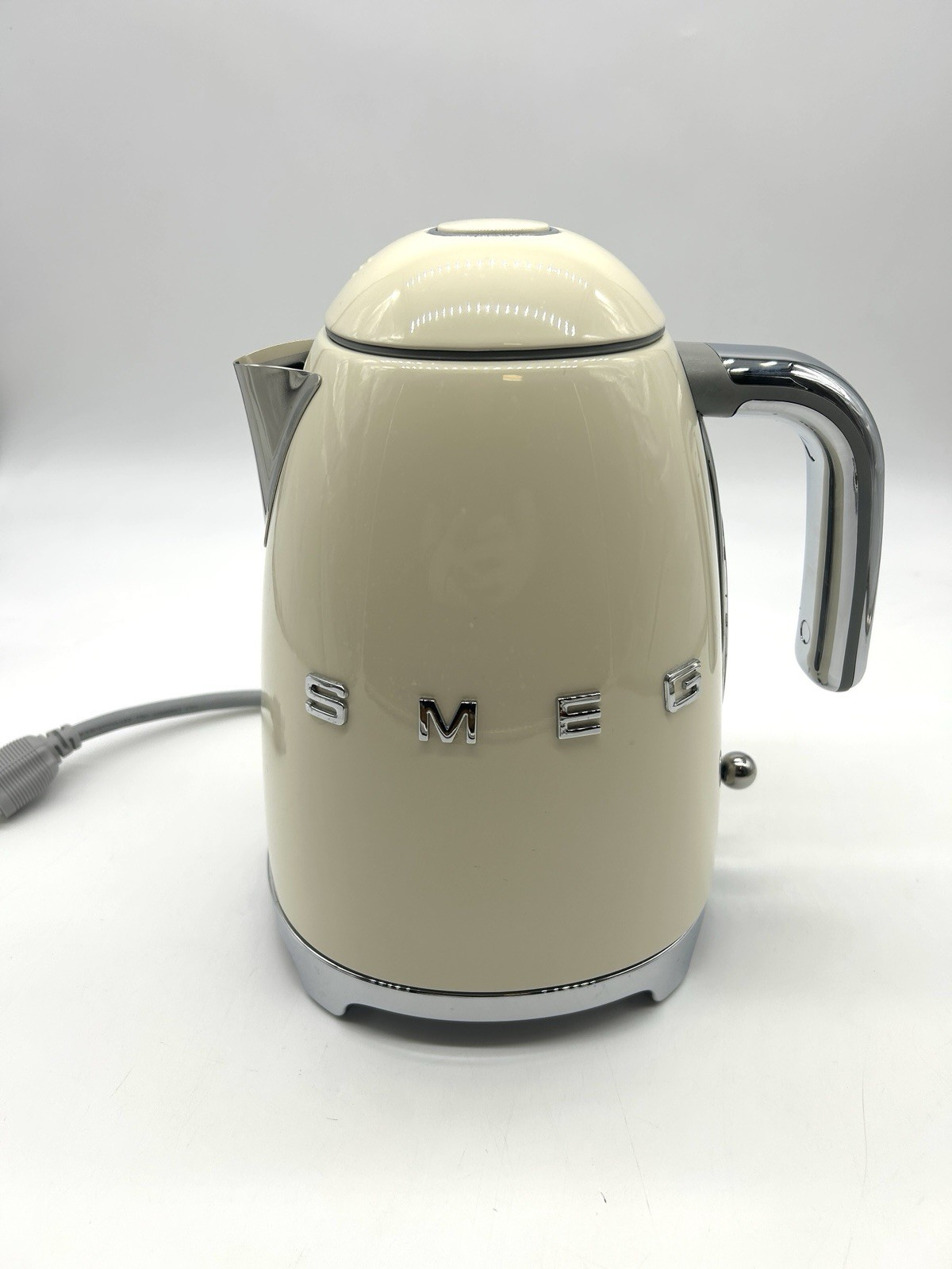 USED - Smeg Retro-Style Electric Kettle (7 Cups) – Cream