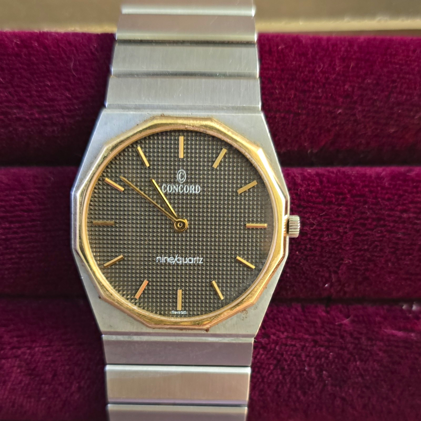 Vintage Concord Mariner Quartz Octagon Gray Waffle Dial Two-Tone SS Bracelet