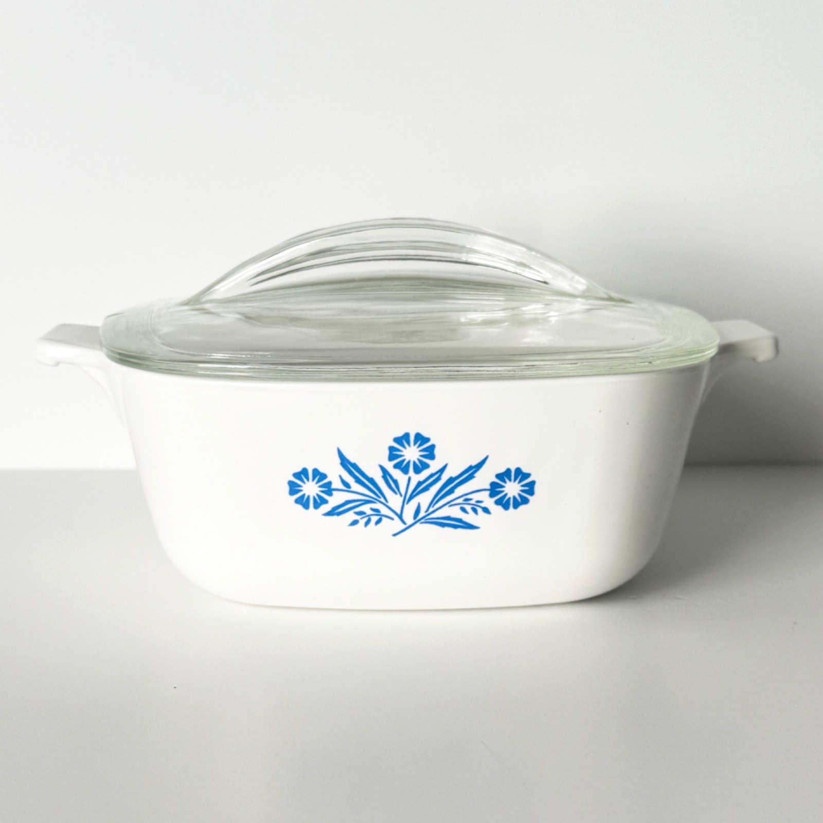 RARE Corning Ware Cornflower 1.5 QT Casserole Circa 1960 to 1961 Collector w Lid