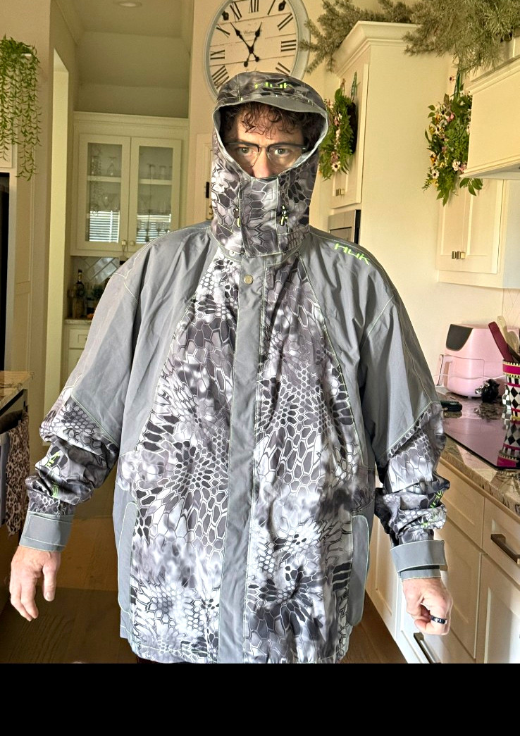 Huk Men’s XXXL waterproof Gear. Jacket/bibs Worn Once..retail EACH ~350.00 Bogo