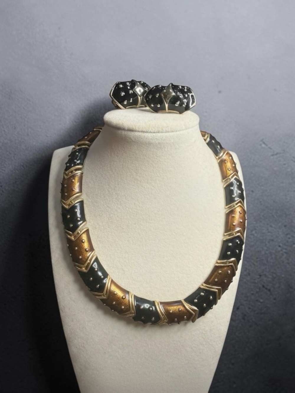 Vintage Erwin Pearl Black Bronze Enamel Necklace Clip Earrings Demi Parure Set