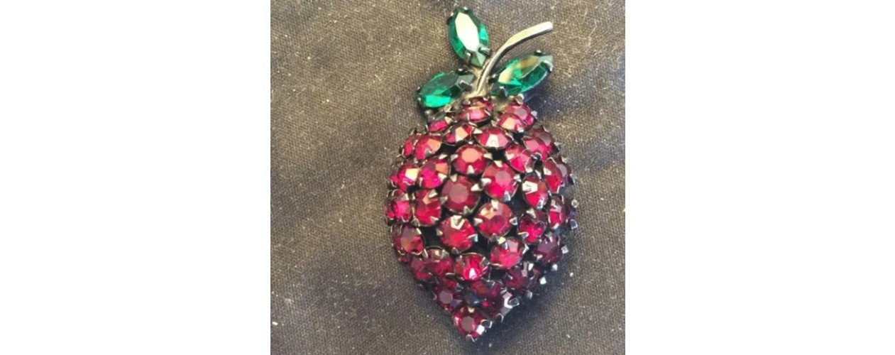 Vintage 1950\'s Warner Strawberry Brooch Stunning
