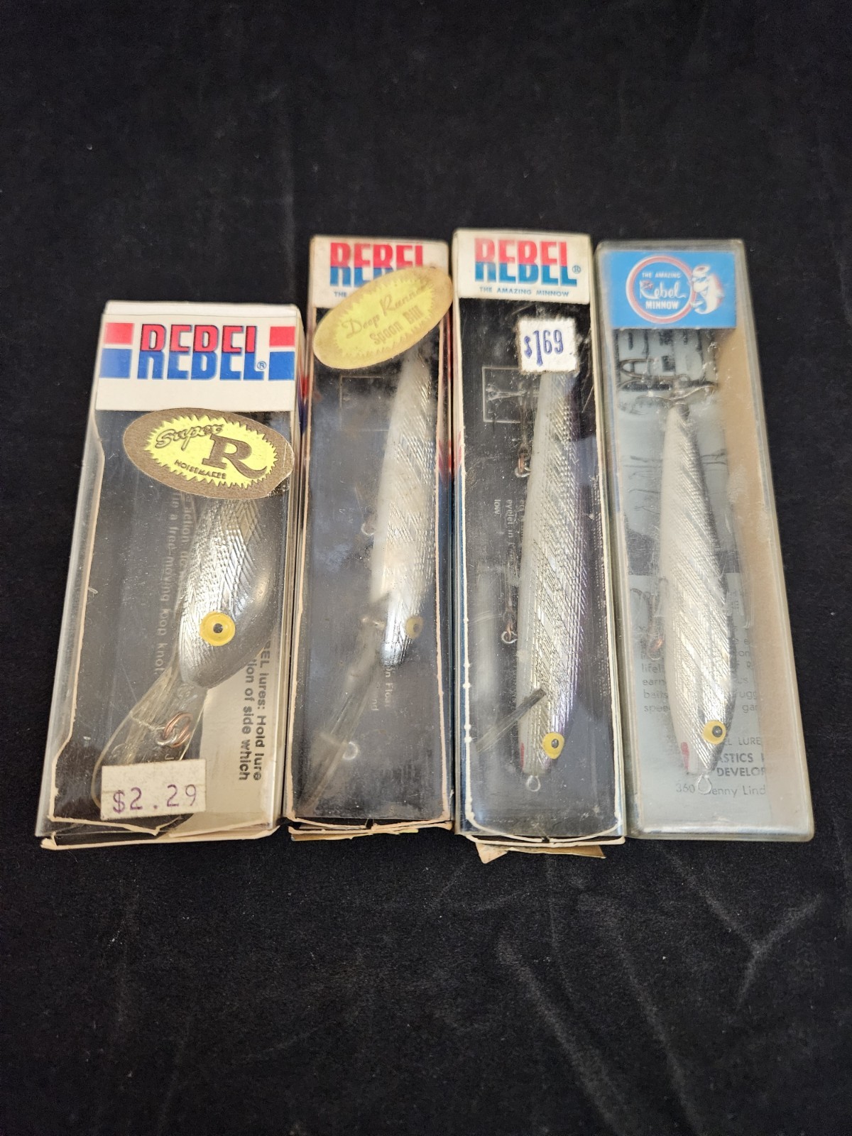 4 Nice Vintage Rebel Lures, Super R, Deep Runner, Floating, Jumping Minnow. NOS 