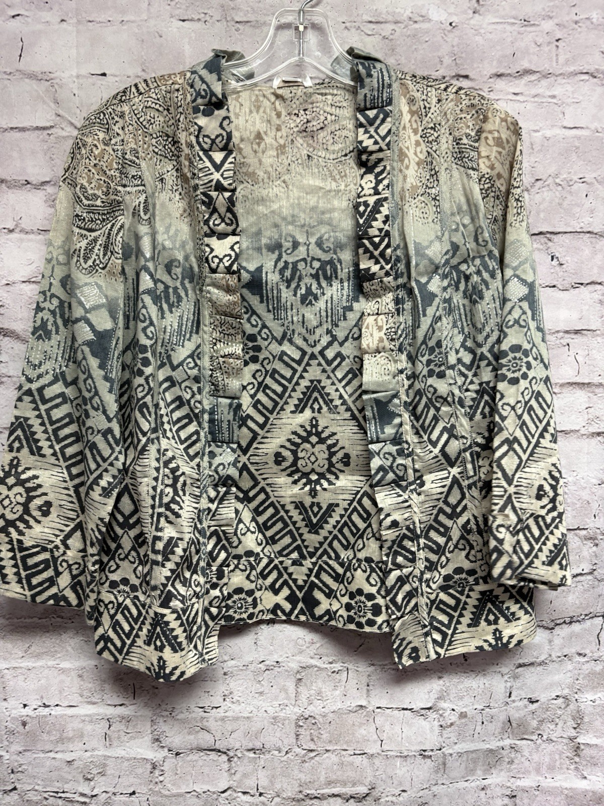 Chicos Women’s Size 0 Gray Long Sleeve Peasant Ruffled Short Front Cardigan 