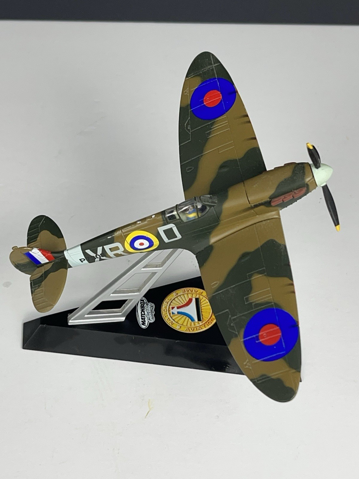 MATCHBOX 2000 WWII RAF SUPERMARINE Mk.Ia SPITFIRE NATIONAL AVIATION 1:72 MATCHBOX 2000 WWII RAF SUPERMARINE Mk.Ia SPITFIRE NATIONAL AVIATION 1:72