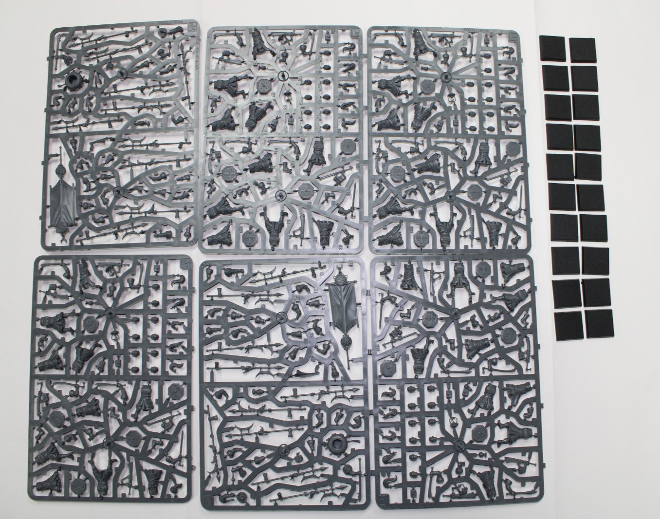 82426 Warhammer The Old World Grand Cathay Jade Warriors x20 on sprue