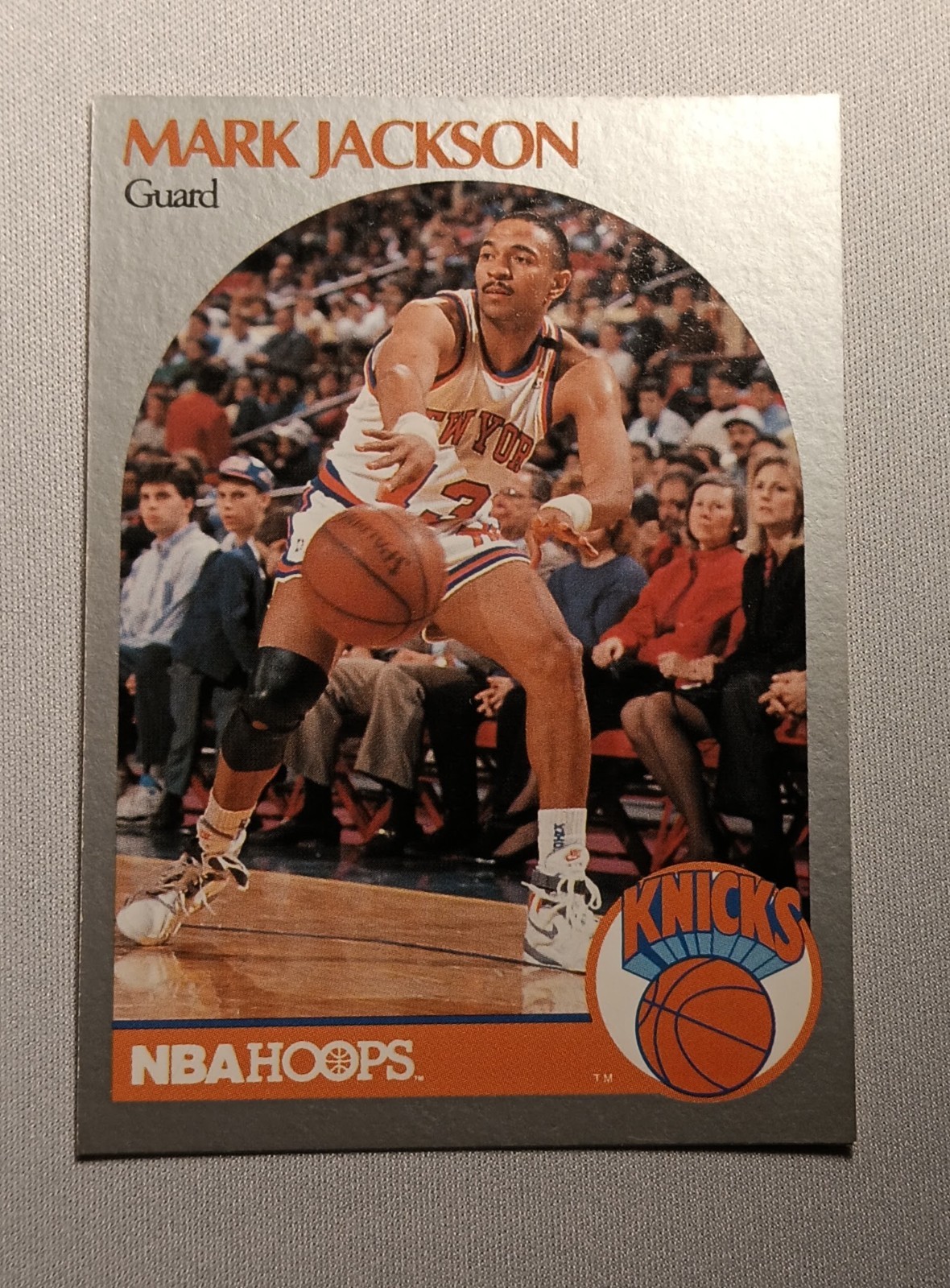 Mark Jackson Menendez Brothers In Back - 1990 NBA Hoops #205 - New York Knicks Mark Jackson Menendez Brothers In Back - 1990 NBA Hoops #205 - New York Knicks