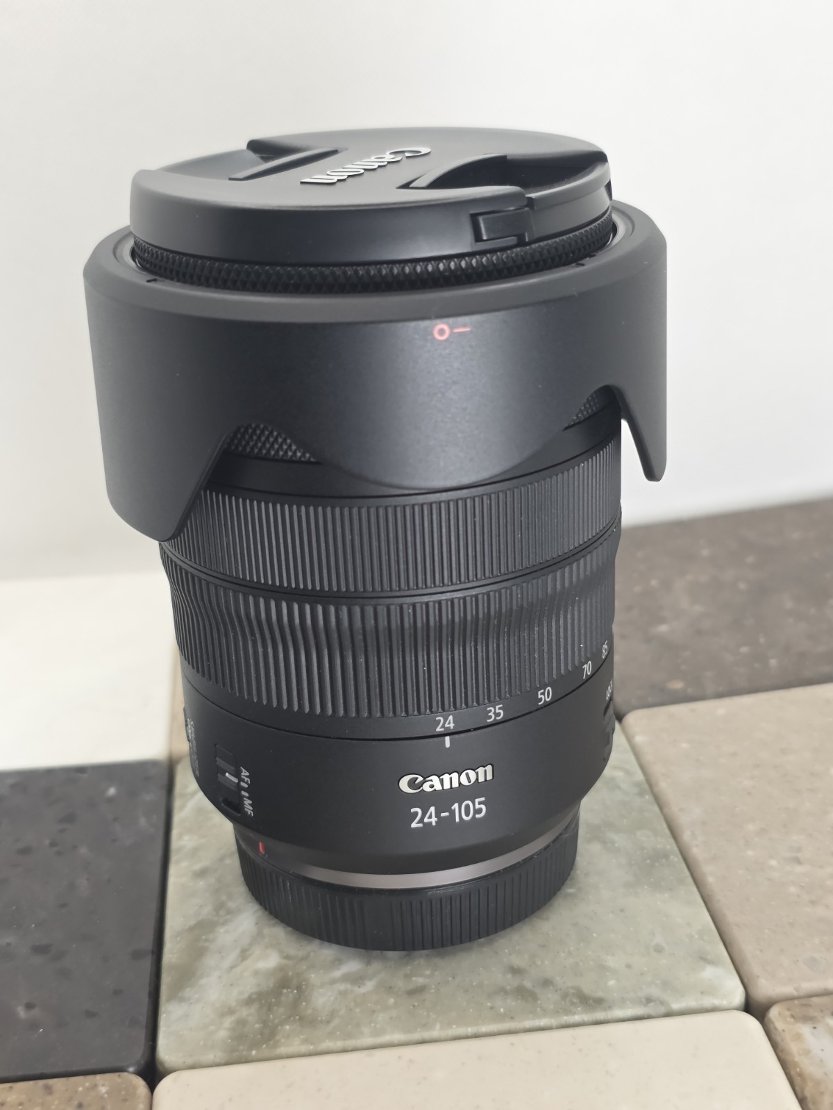 Canon RF 24-105mm F4 L IS USM Lens + EW-83N Hood Canon RF 24-105mm F4 L IS USM Lens + EW-83N Hood