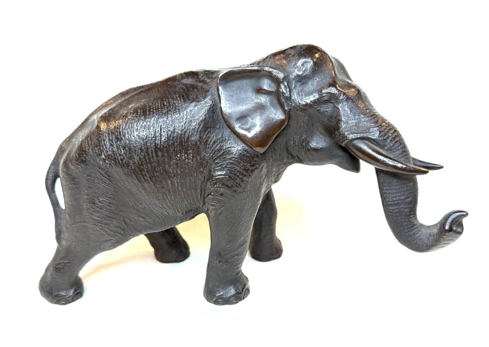 Antique Meiji Japan Japanese Bronze Elephant Statue Sculpture Signed Antique Meiji Japan Japanese Bronze Elephant Statue Sculpture Signed