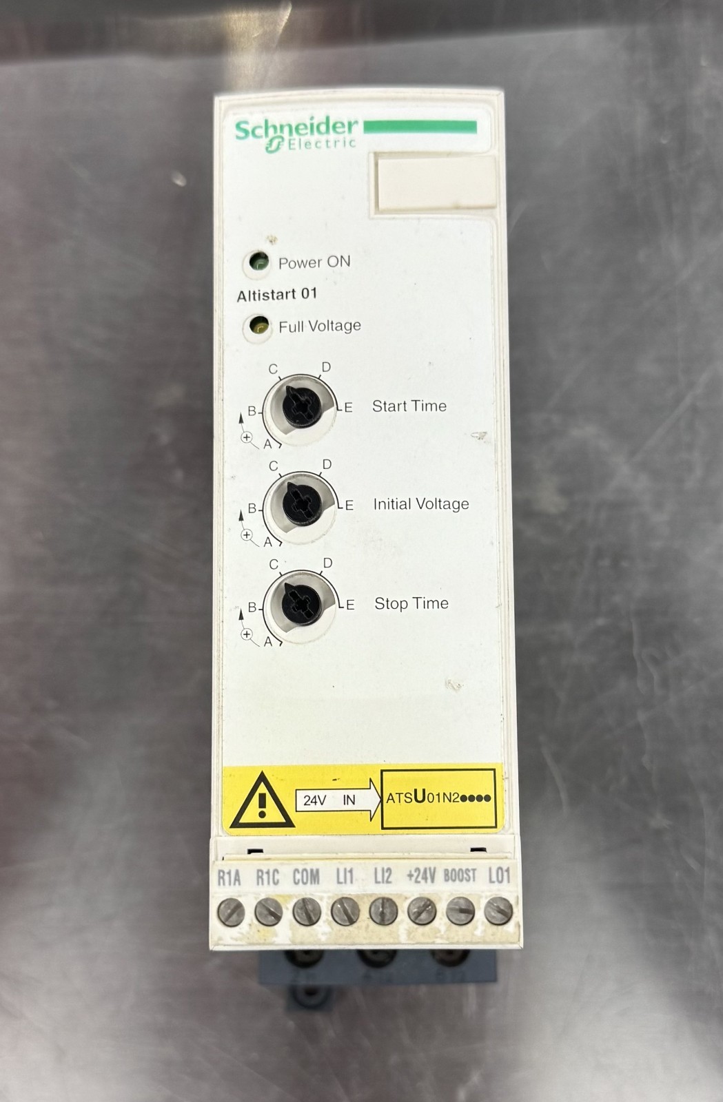 Schneider ATSU01N222LT Soft-starter | 15 HP 3-Phase 230V Working, Tested, Used