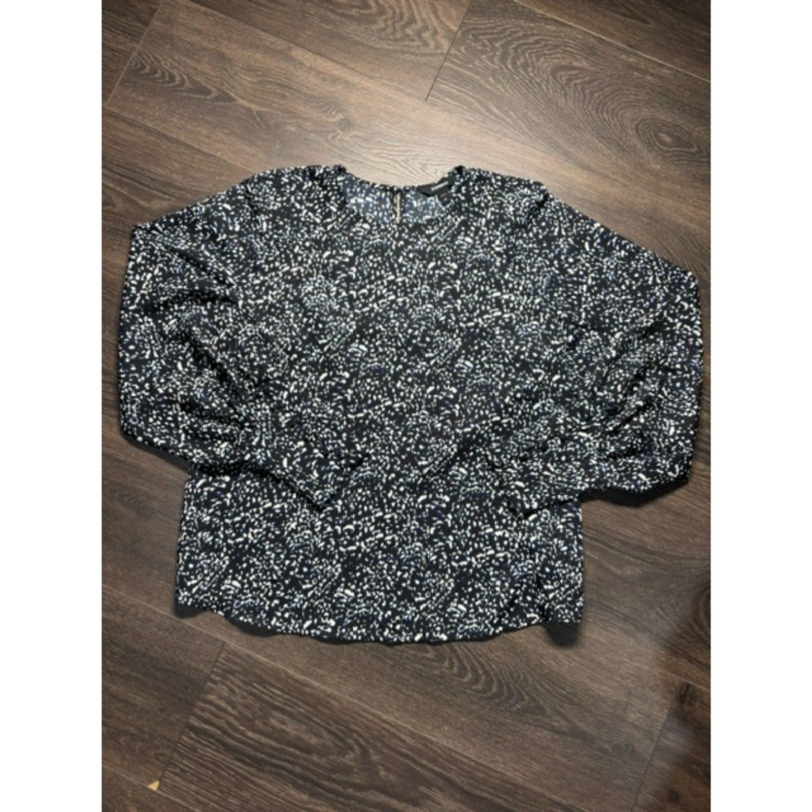 Express Women’s Small Blouse Black White Blue Abstract Print Long Sleeve Top
