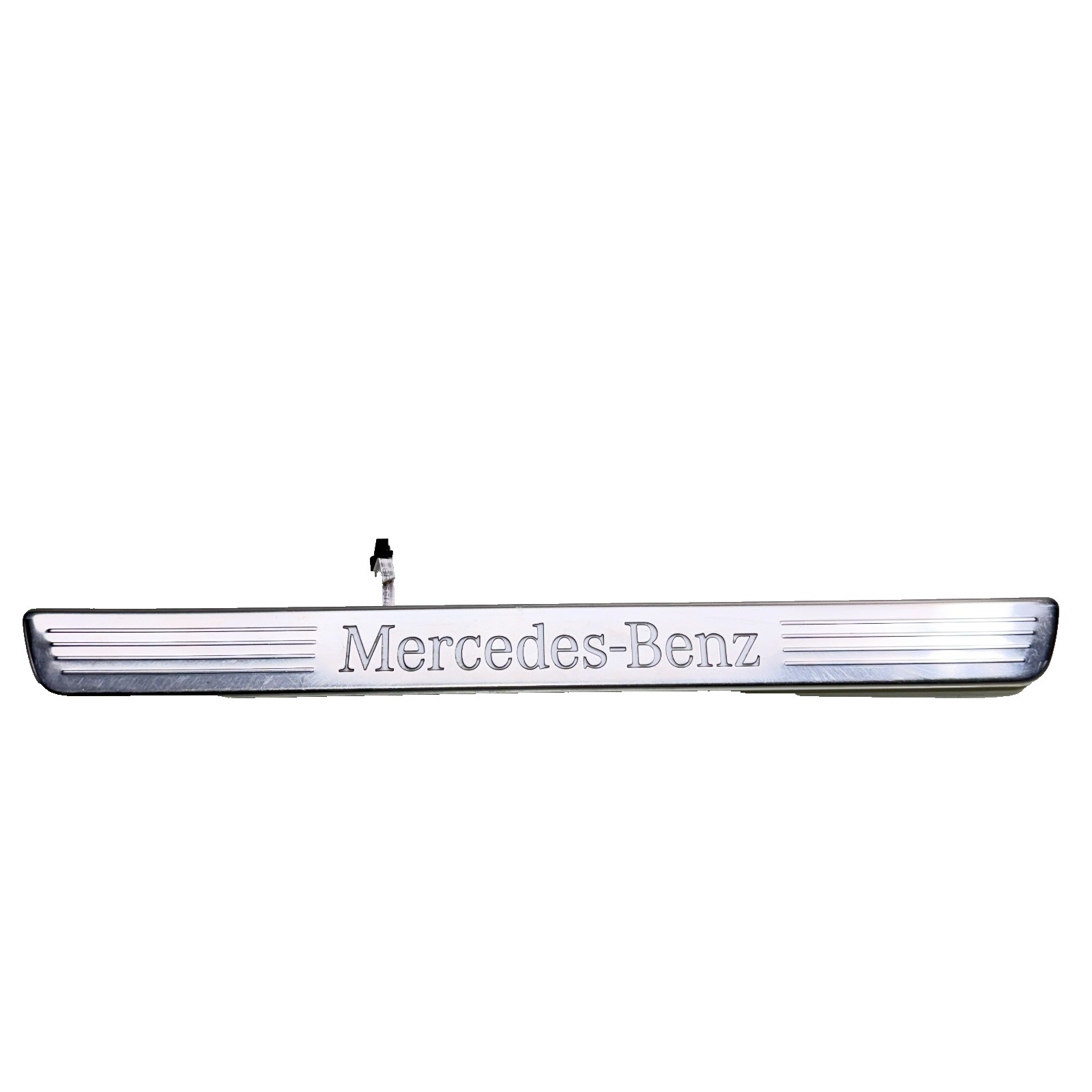 13–19 Mercedes-Benz W166 X166 Front Right Illuminated Door Sill OEM A1666809500 13–19 Mercedes-Benz W166 X166 Front Right Illuminated Door Sill OEM A1666809500
