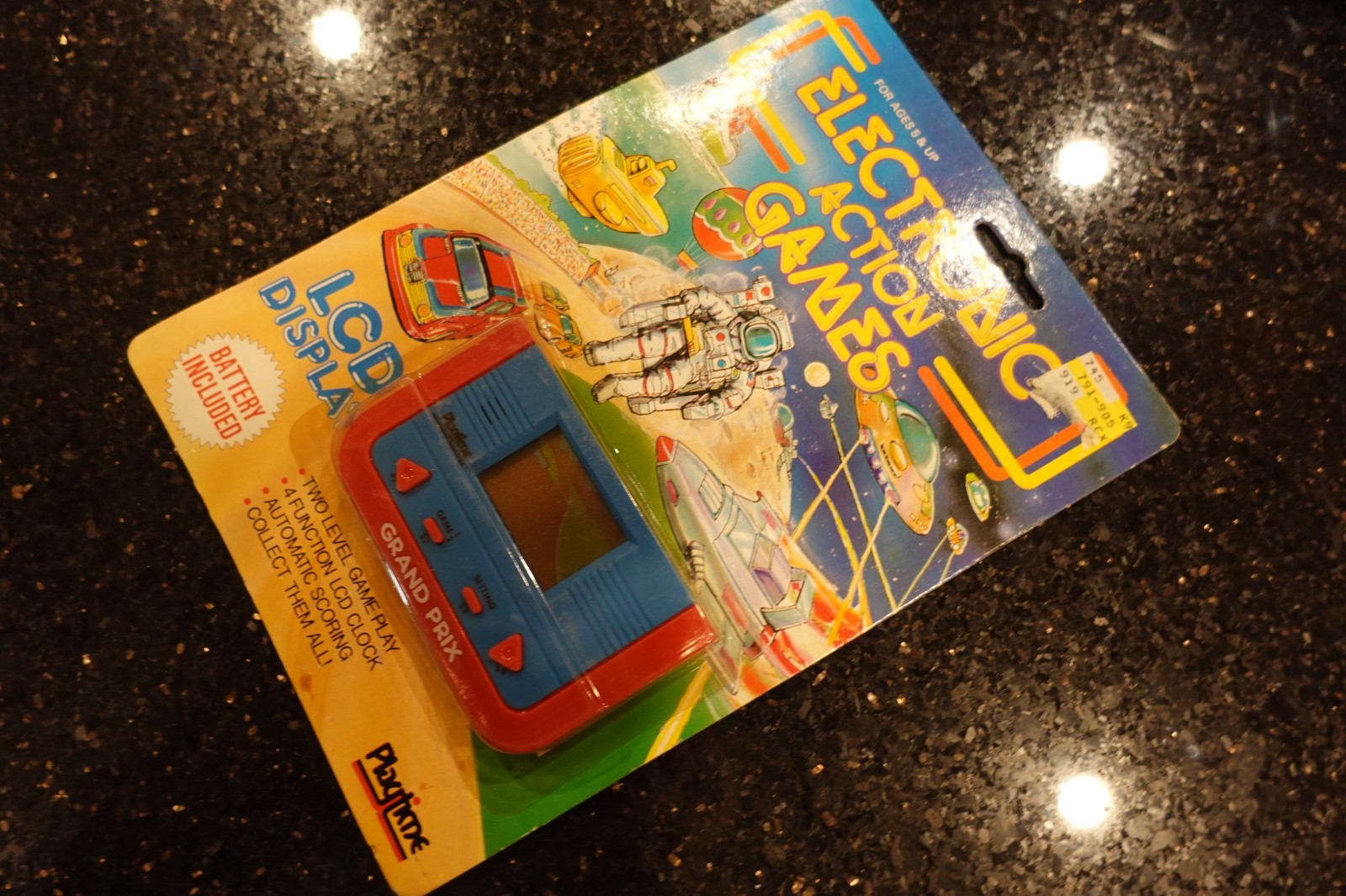 Vintage PLAYTIME GRAND PRIX   Handheld Electronic Tabletop Video game  D6 SEALED