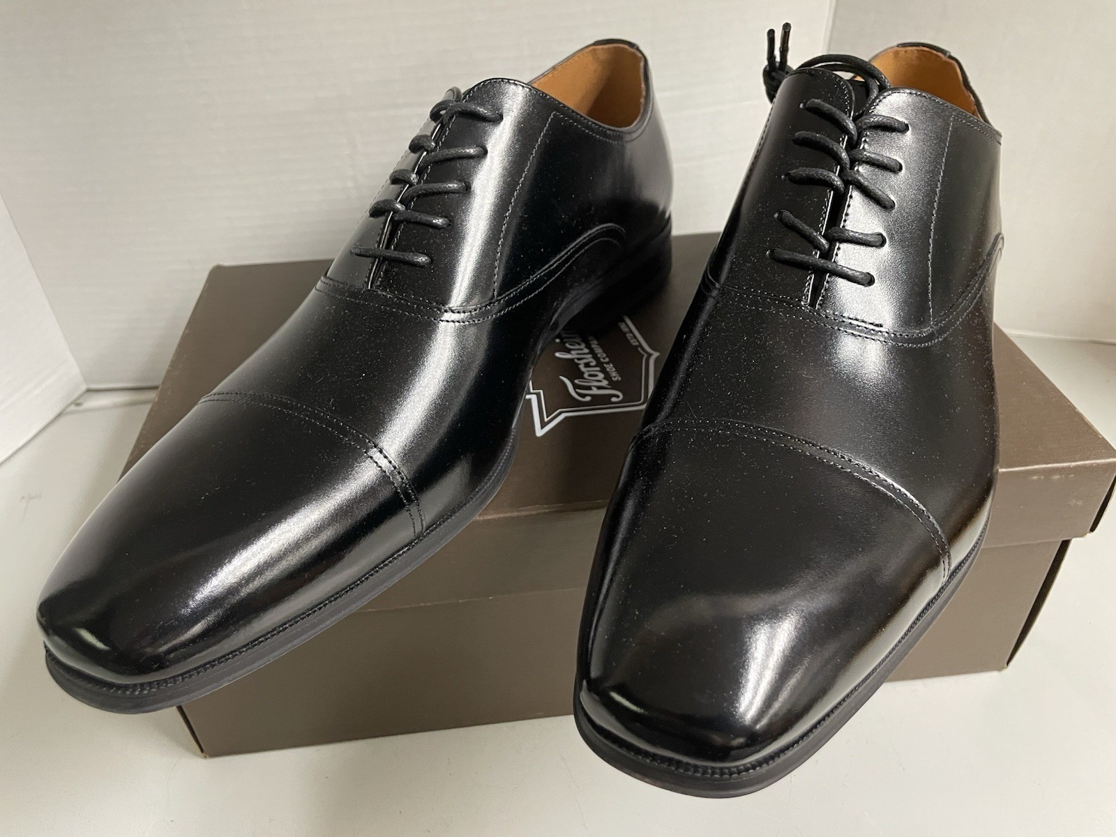 Florsheim NIB 12D Black Leather Cap Toe Men’s Dress Shoes Florsheim NIB 12D Black Leather Cap Toe Men’s Dress Shoes