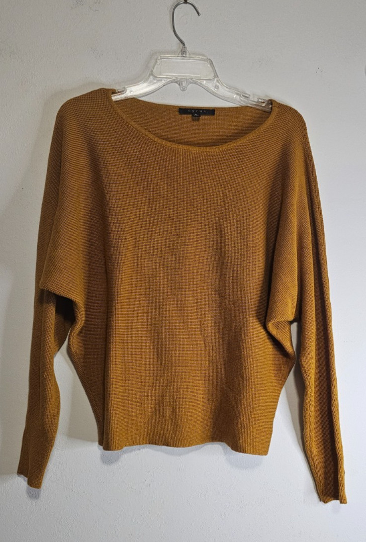 Cyrus Women\'s Size Medium GoldenRod Colored Sweater Dolman Sleeve Fall Comfy