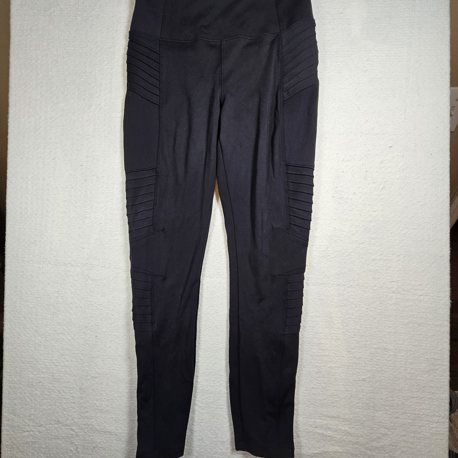 Athleta Delancey Moto Tight Black High-Rise Ribbed Panel Leggings zip pockets M Athleta Delancey Moto Tight Black High-Rise Ribbed Panel Leggings zip pockets M