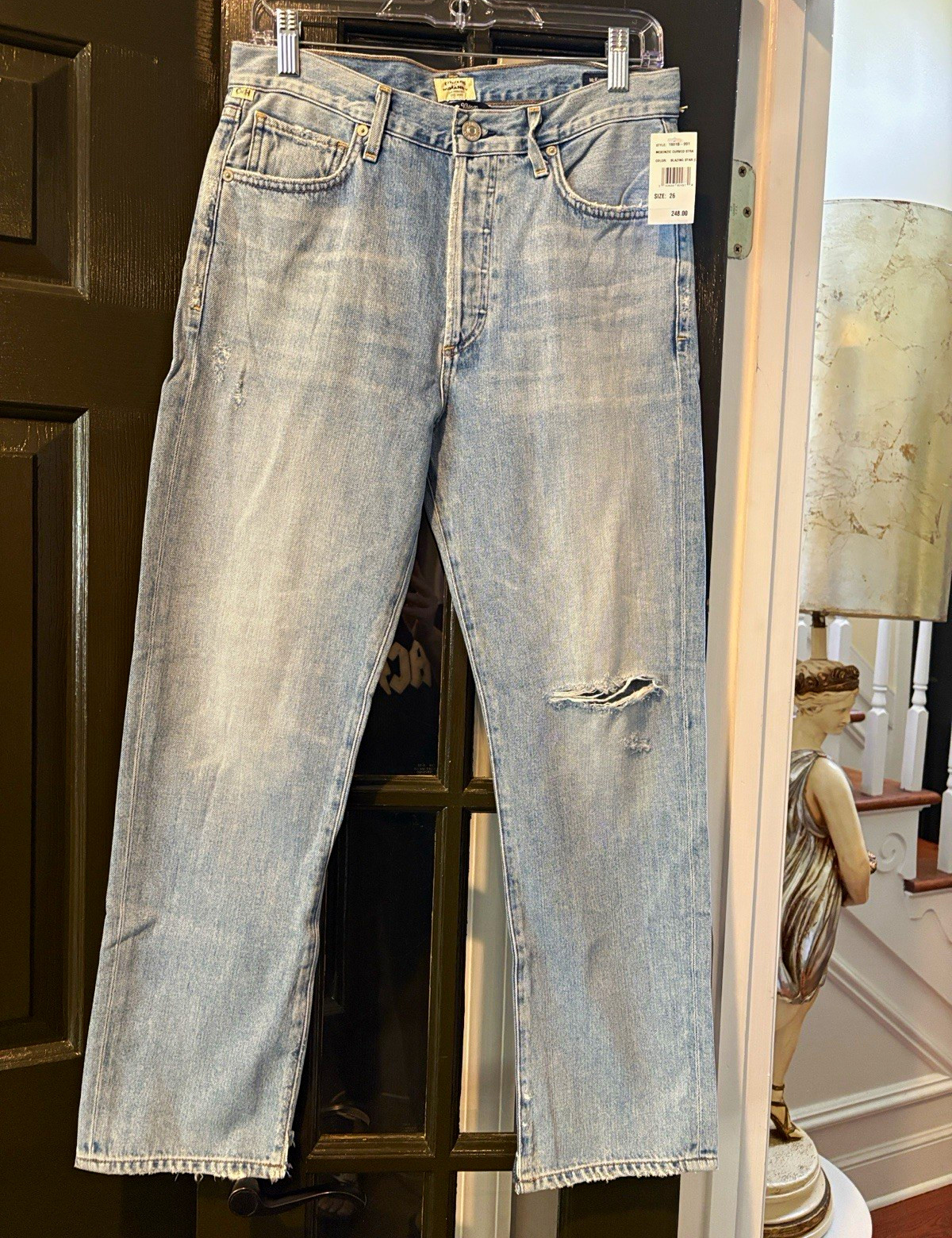 Citizens of Humanity Women’s High-Rise Straight Jeans Light Wash Blue Distressed