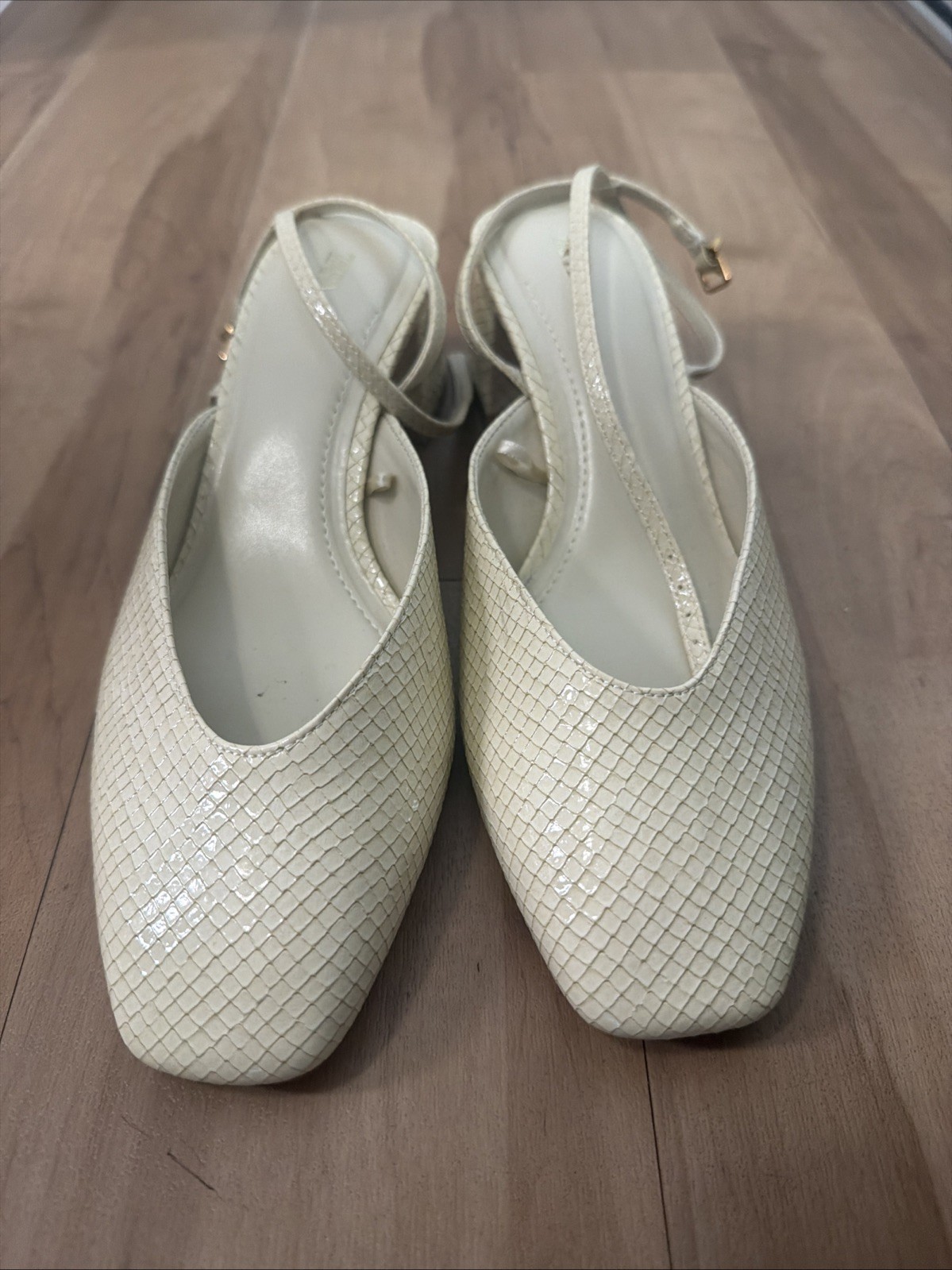 Zara Beige Slingback Block Heels Zara Beige Slingback Block Heels