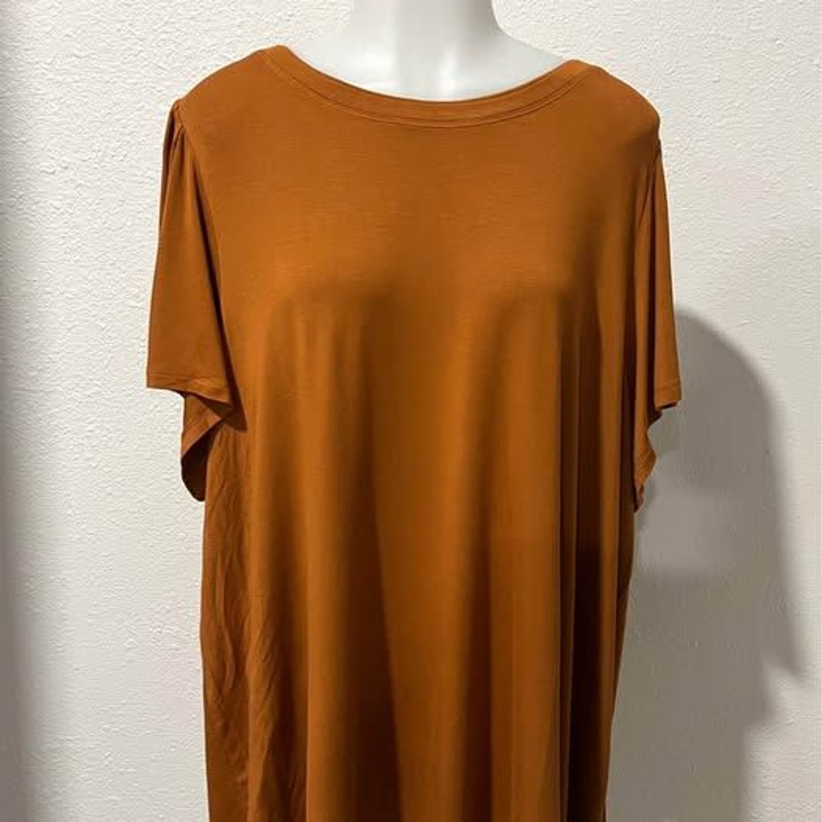 NWT Lane Bryant Dream Feel Short-Sleeve Crew-Neck Top Size 22/24