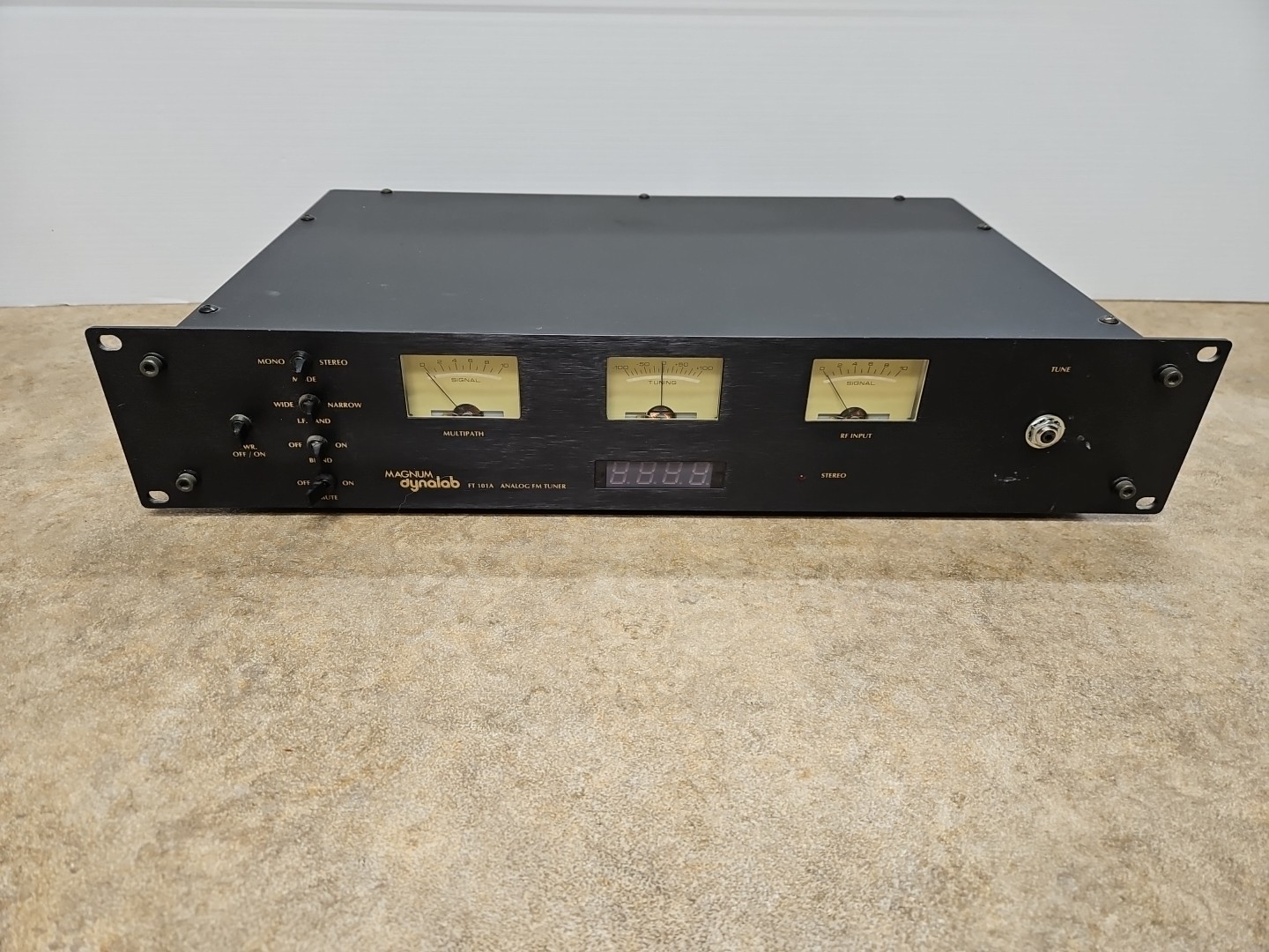 MAGNUM DYNALAB STEREO TUNER FT101A Works Needs Tuner Knob, does Tune MAGNUM DYNALAB STEREO TUNER FT101A Works Needs Tuner Knob, does Tune