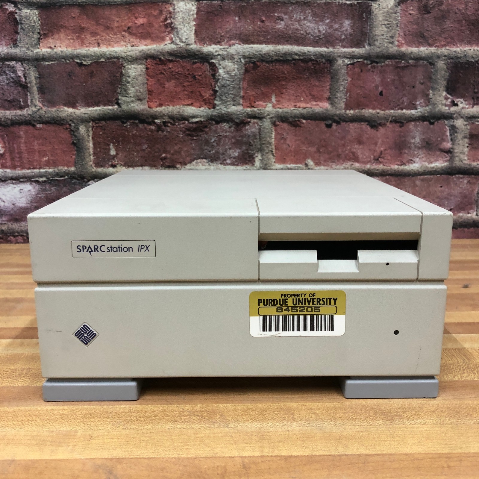 Sun Microsystems SPARCStation IPX 47B Computer Workstation Sun Microsystems SPARCStation IPX 47B Computer Workstation