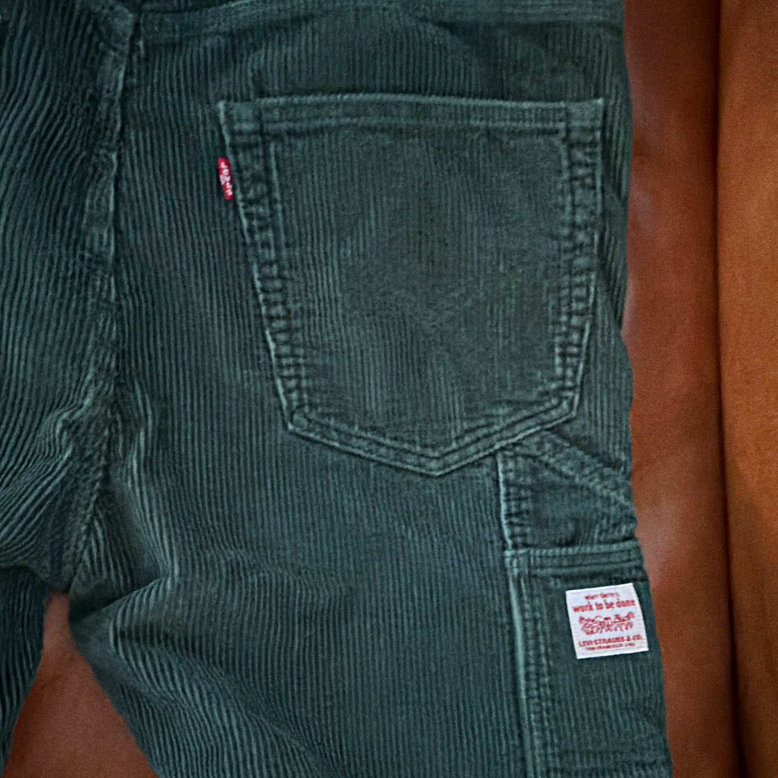 Levi\'s 500 Series Men\'s Green Corduroy Pants 36W loose Fit Straight leg