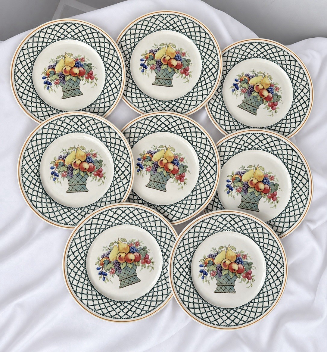 Villeroy & Boch Basket Plates Set of 8 – New – Made in Germany Vitro Porcelain