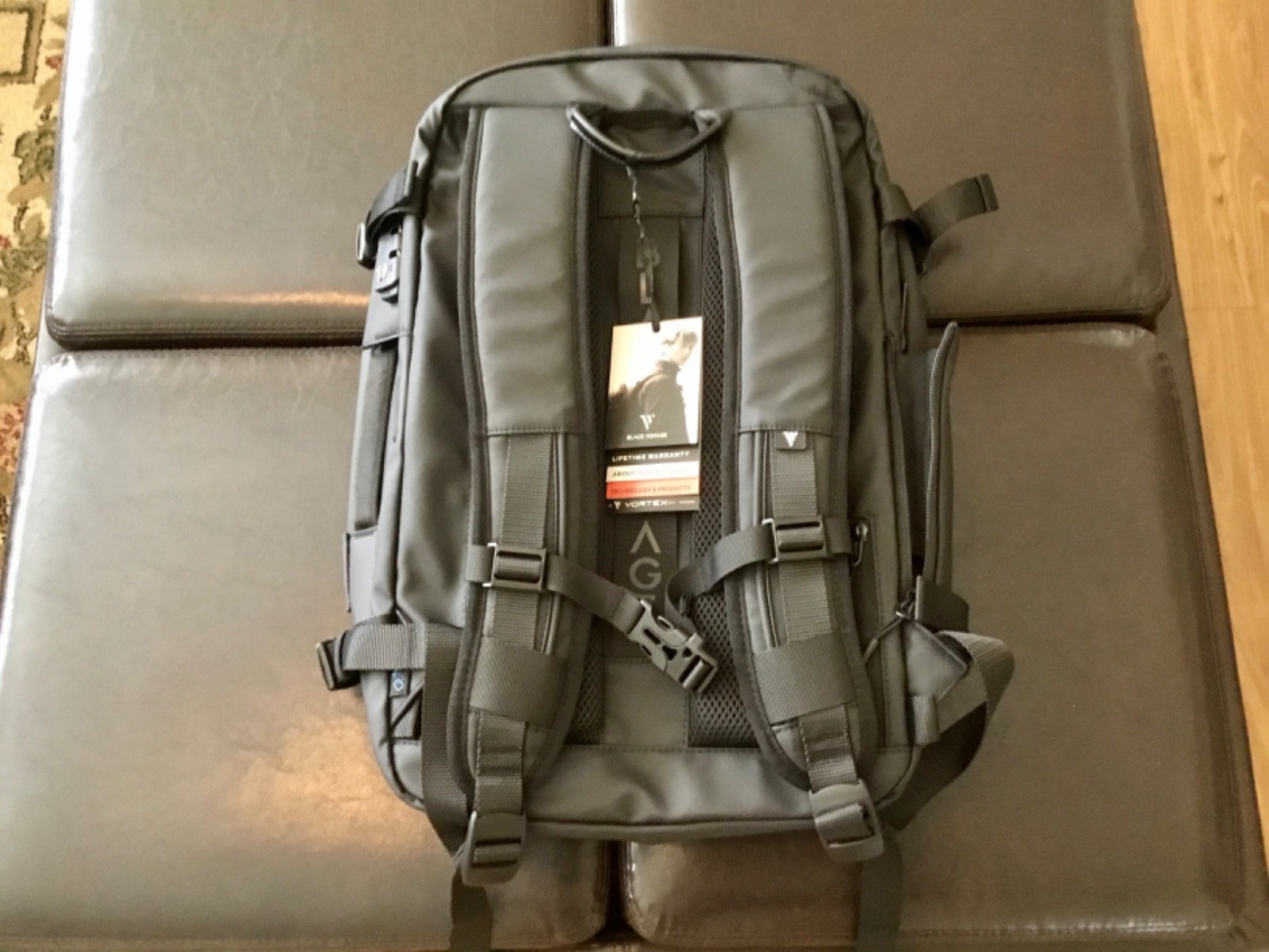 Black Voyage Vortex / Vacuum Compression Travel Backpack TSA Lock Pump Bags. New