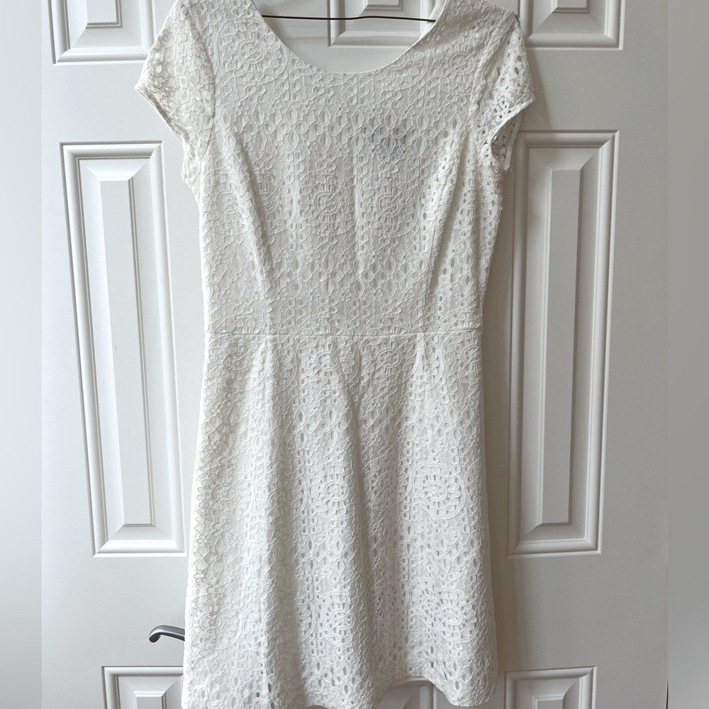 Perfect condition white eyelet dress (just dry-cleaned) Size 8