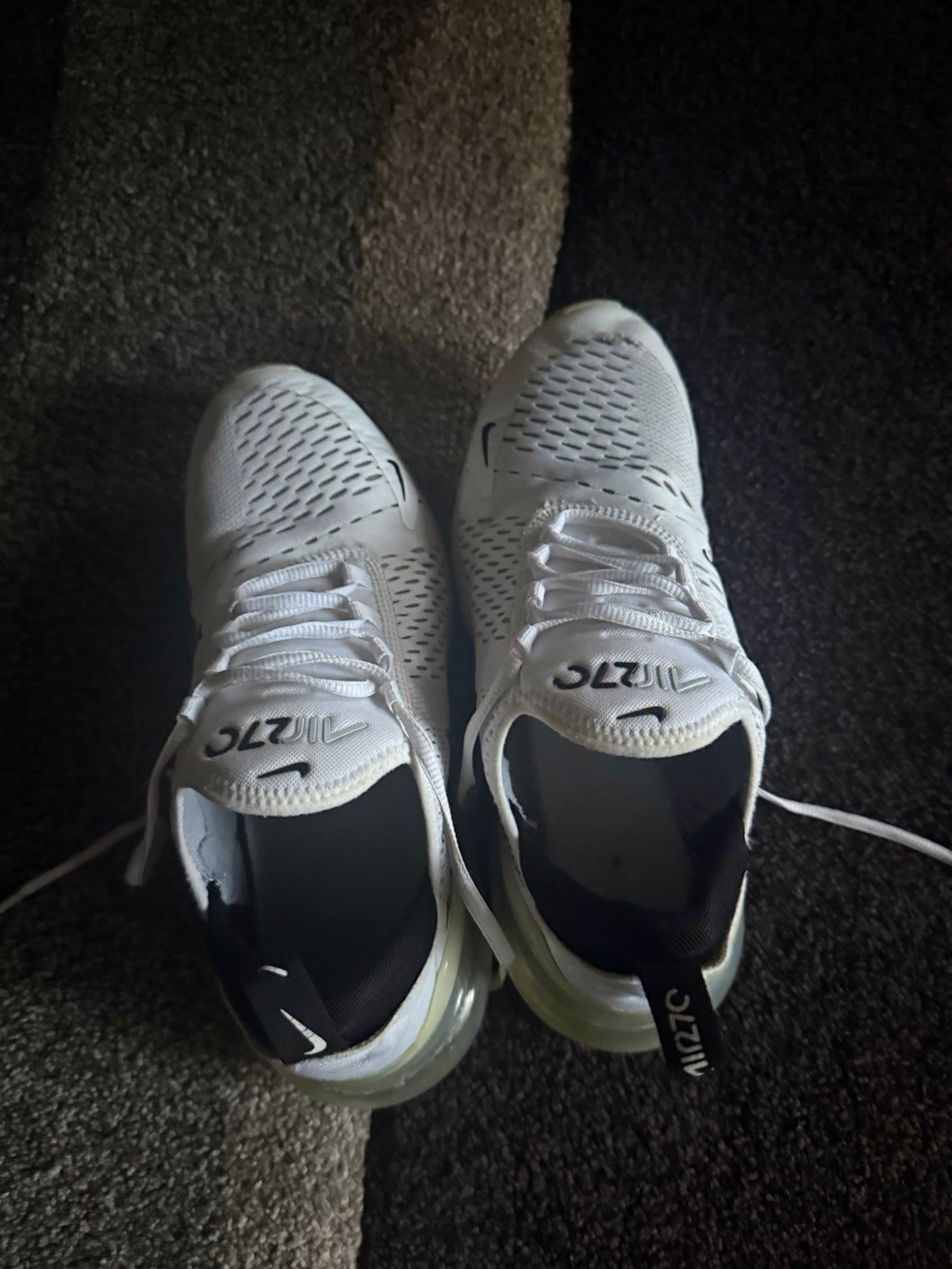 Nike Air Max 270 Men\'s White/Black Low Top Lace-Up Cushioned Sneakers Nike Air Max 270 Men\'s White/Black Low Top Lace-Up Cushioned Sneakers