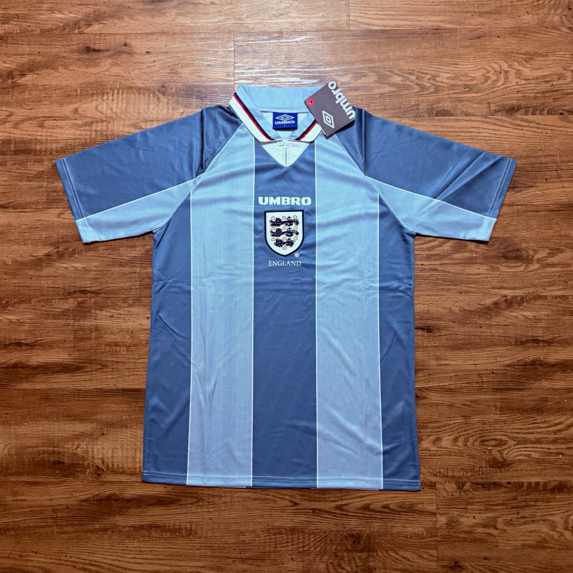 Umbro England National Team Soccer Jersey Blue/Light Blue/White Striped L Umbro England National Team Soccer Jersey Blue/Light Blue/White Striped L