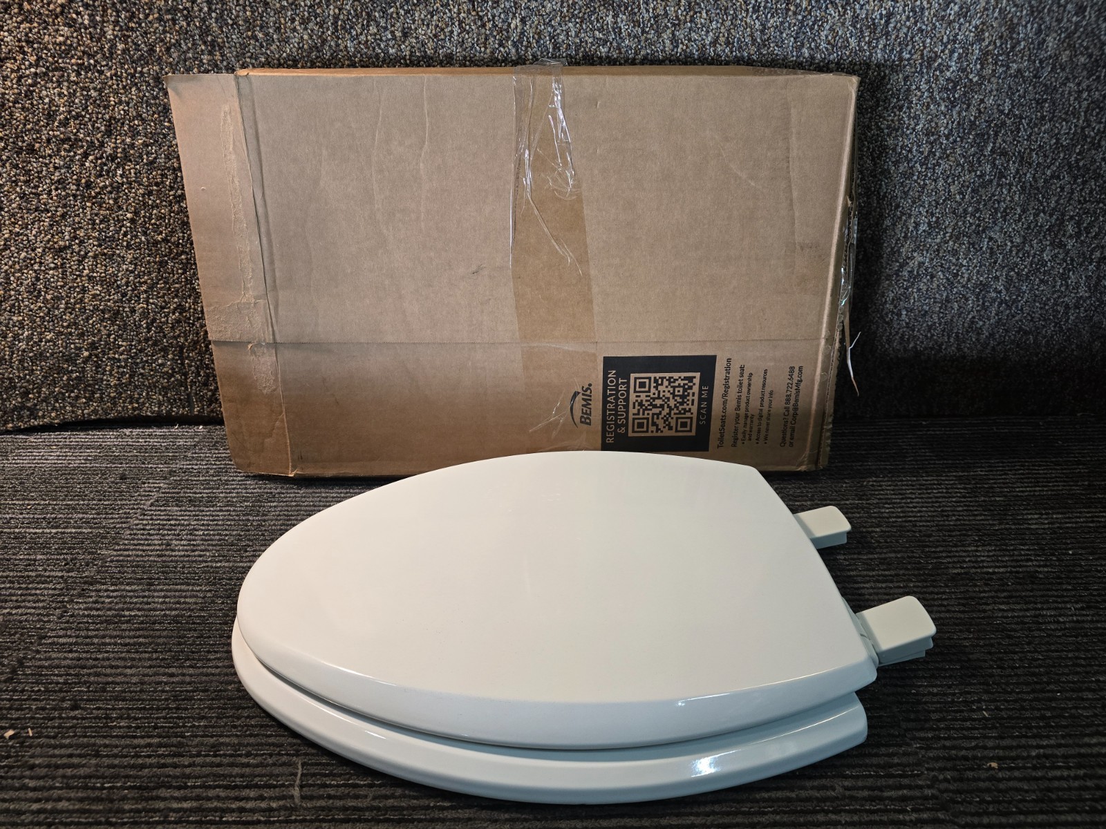 Bemis 1847SLOW-000 Slow Close Elongated White Toilet Seat, Non-slip Premium Wood