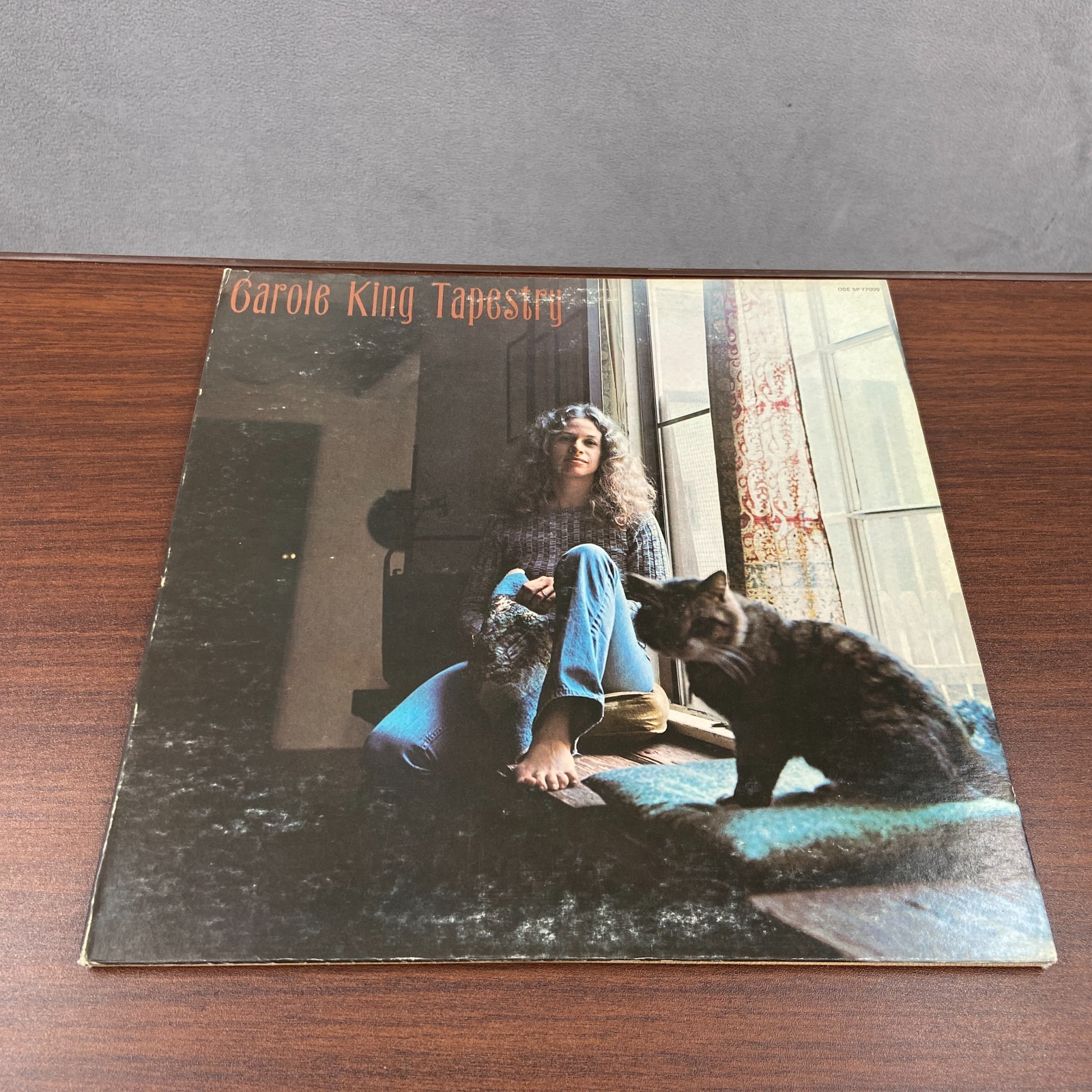 Carole King Tapestry Vinyl LP Album 1971 Ode Records SP 77009 Singer-Songwriter Carole King Tapestry Vinyl LP Album 1971 Ode Records SP 77009 Singer-Songwriter